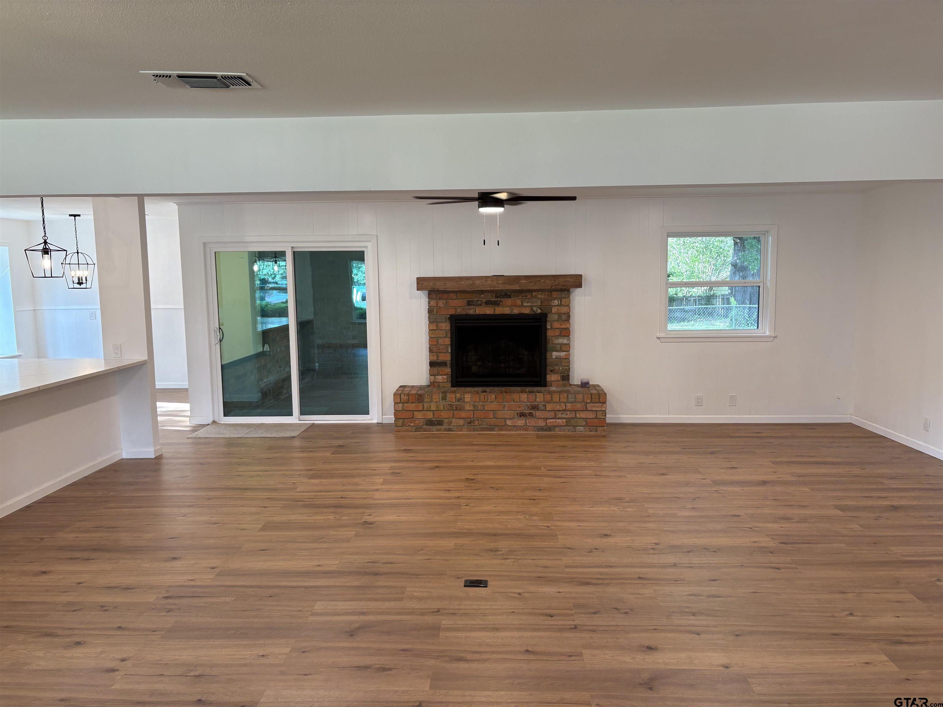 515 Dogwood Ln