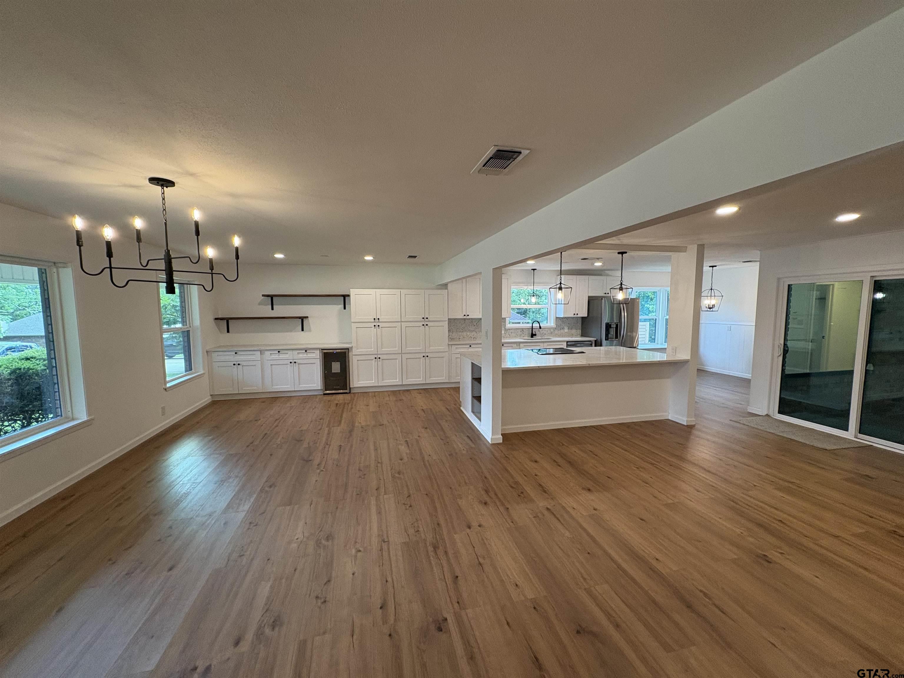 515 Dogwood Ln