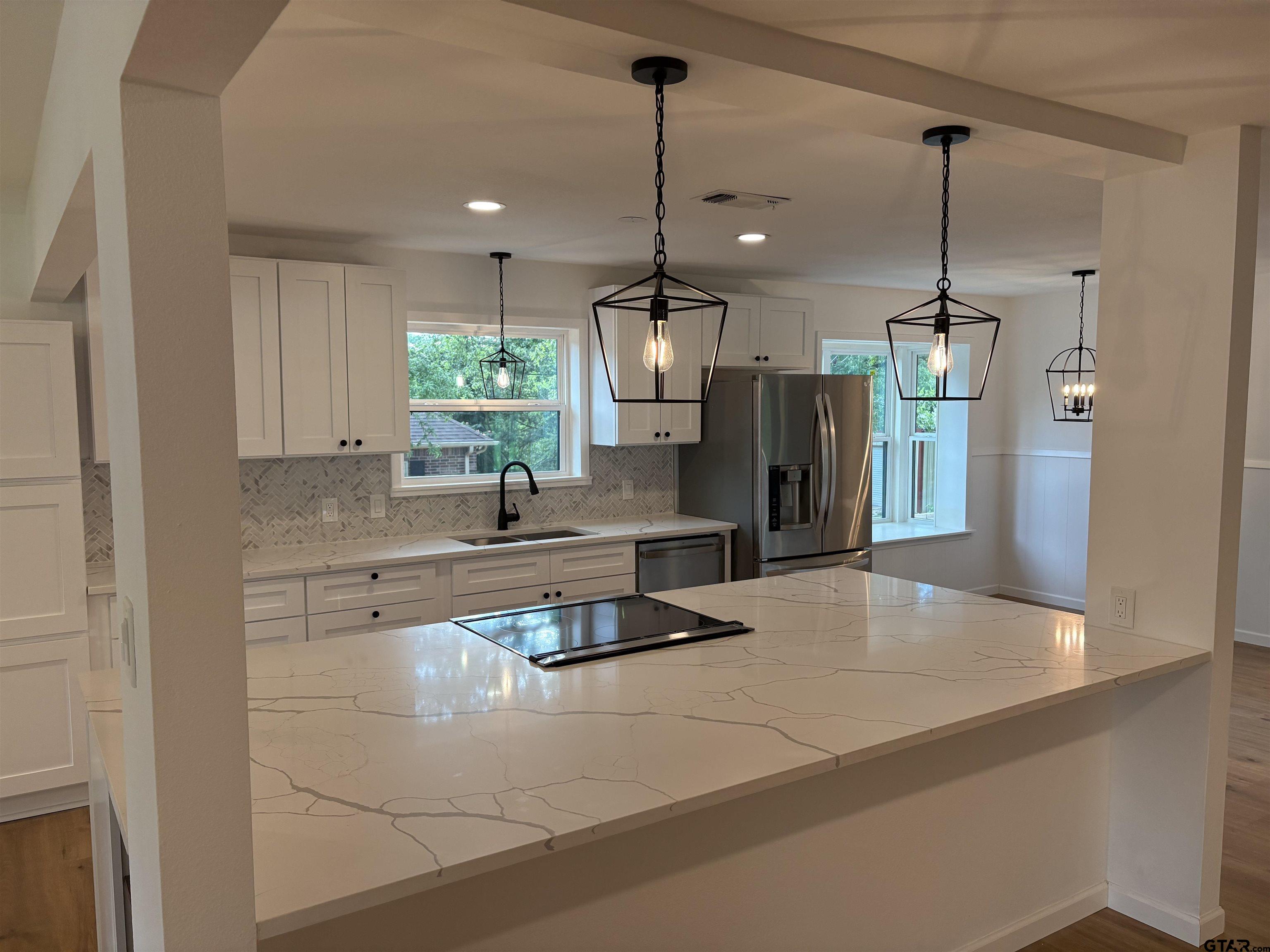515 Dogwood Ln