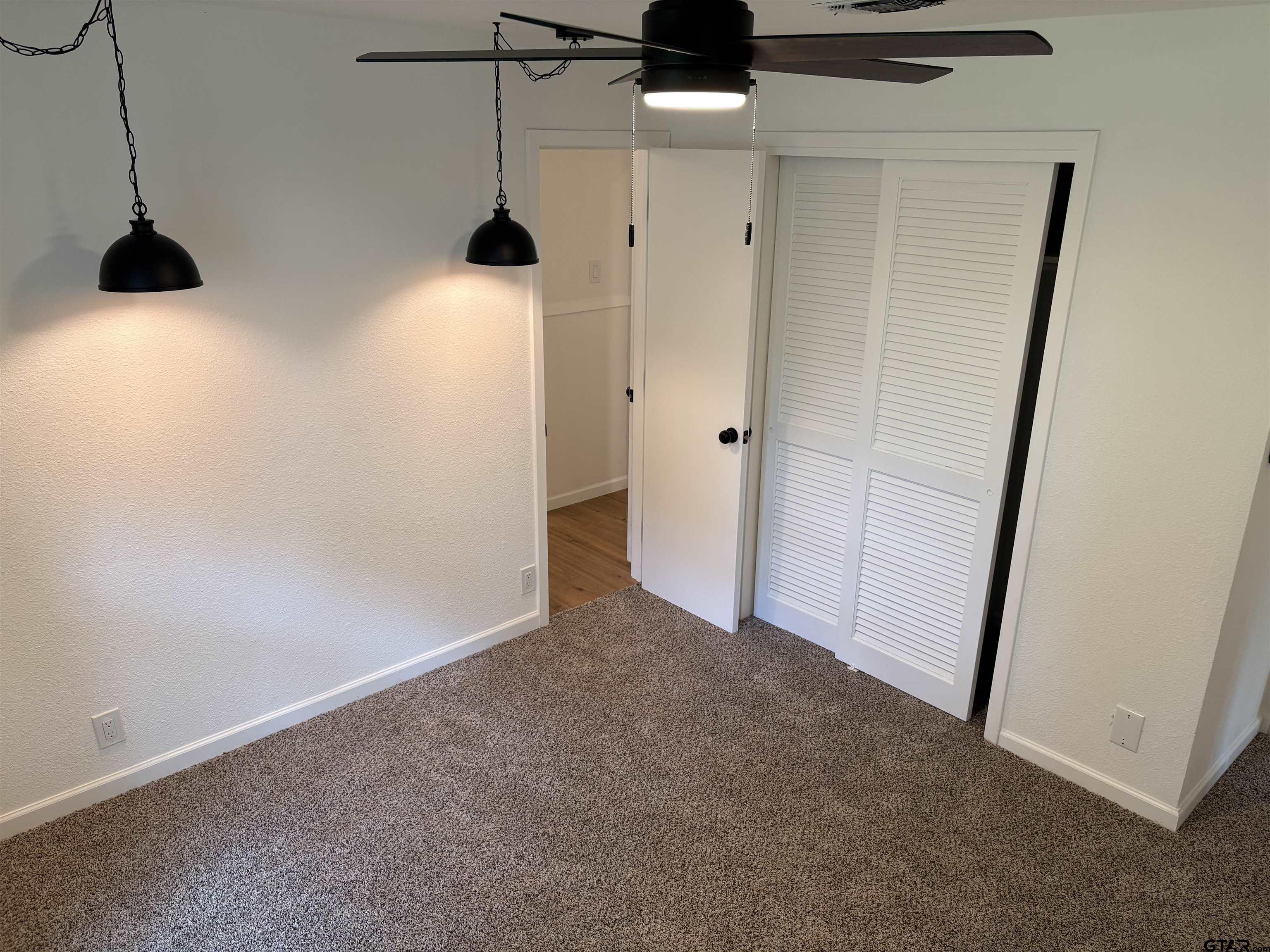 515 Dogwood Ln