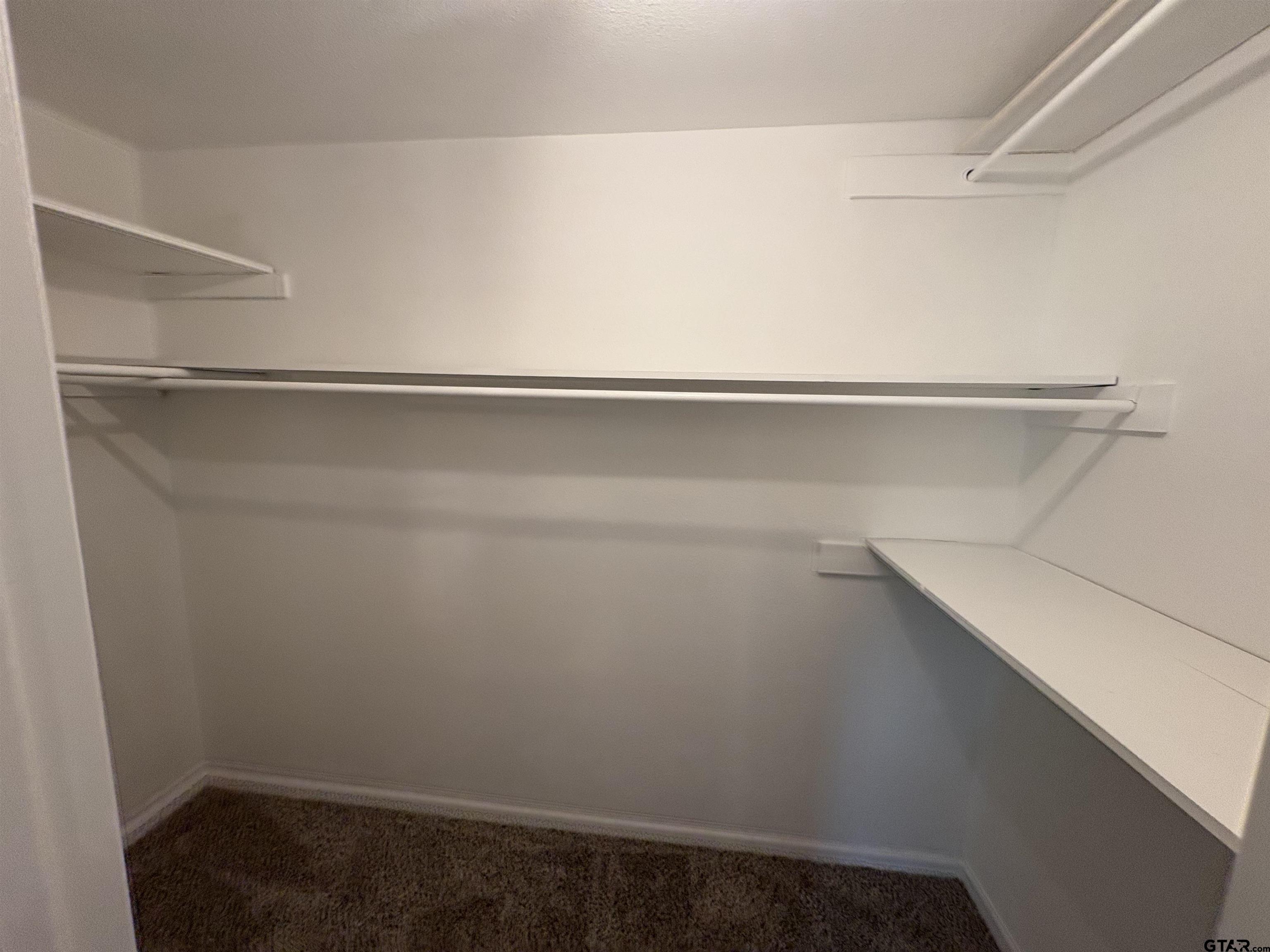 515 Dogwood Ln