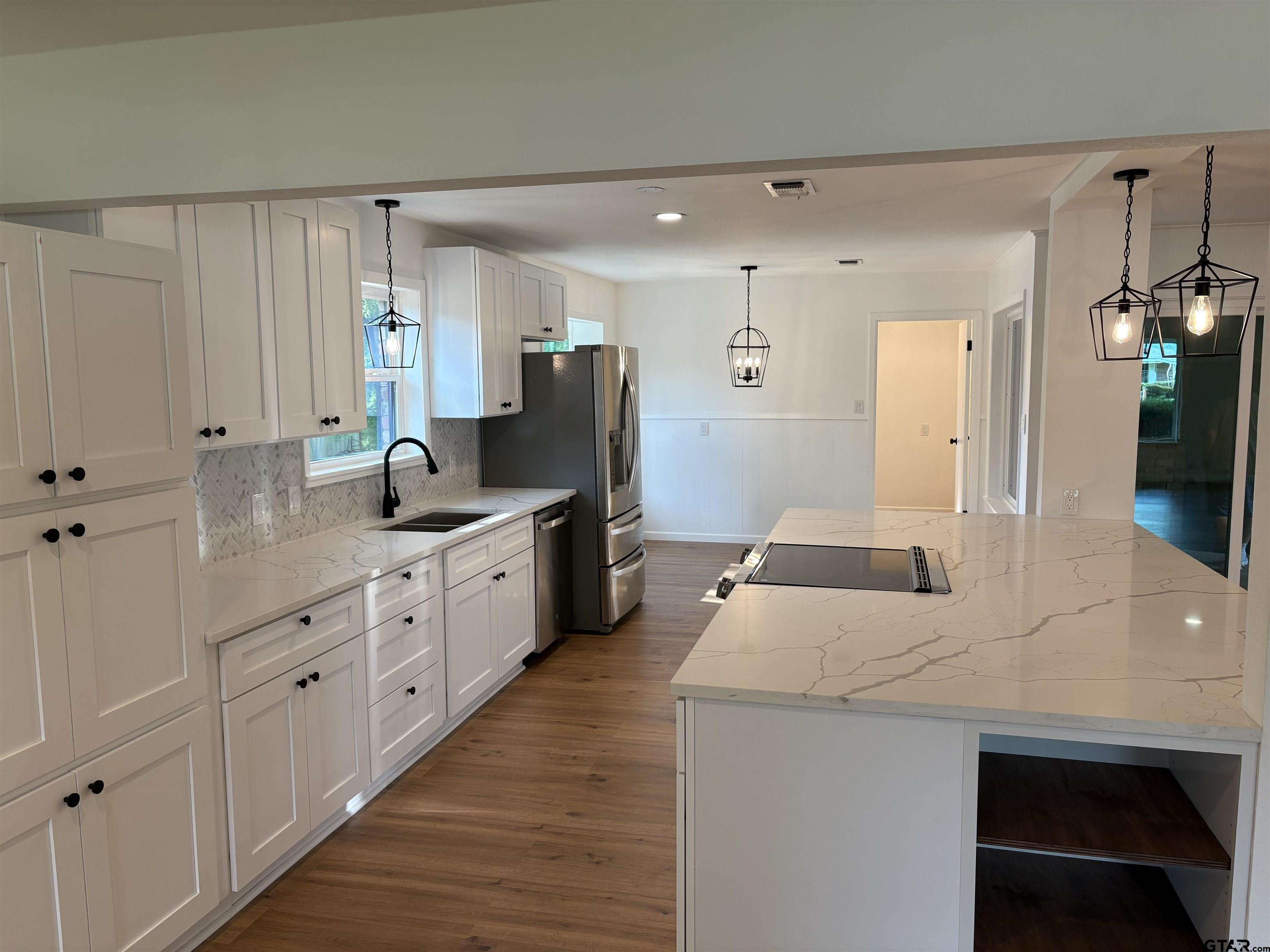 515 Dogwood Ln