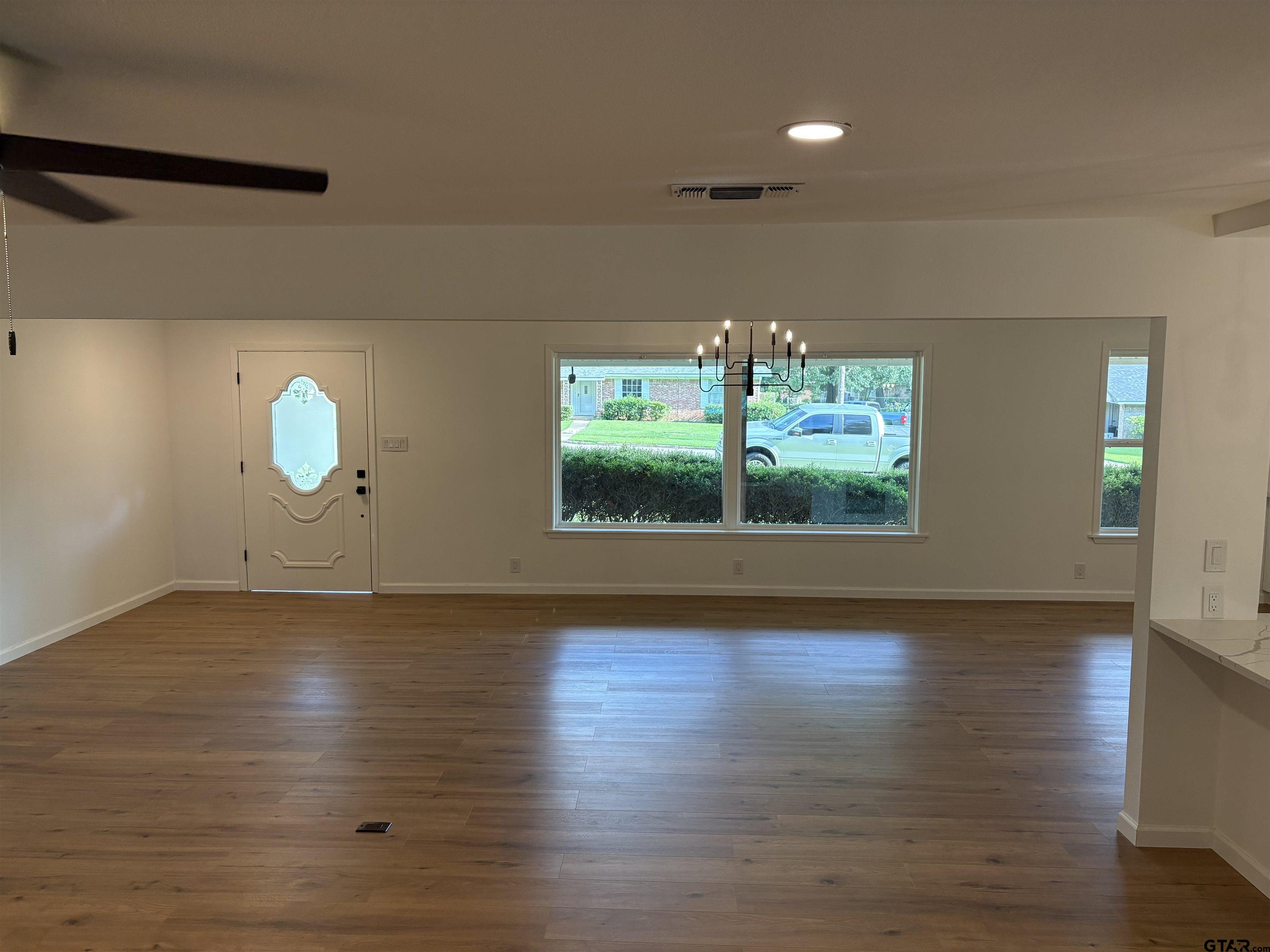 515 Dogwood Ln