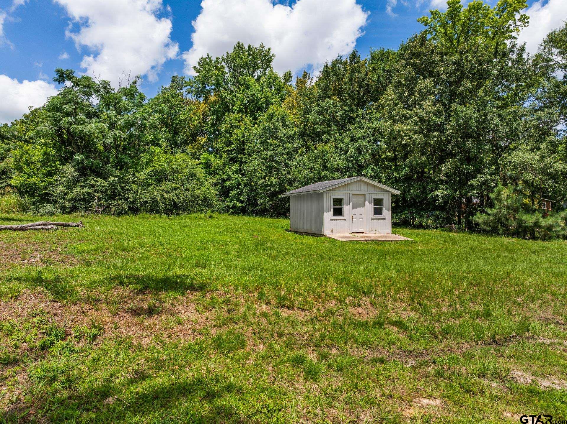 800 Holbrook