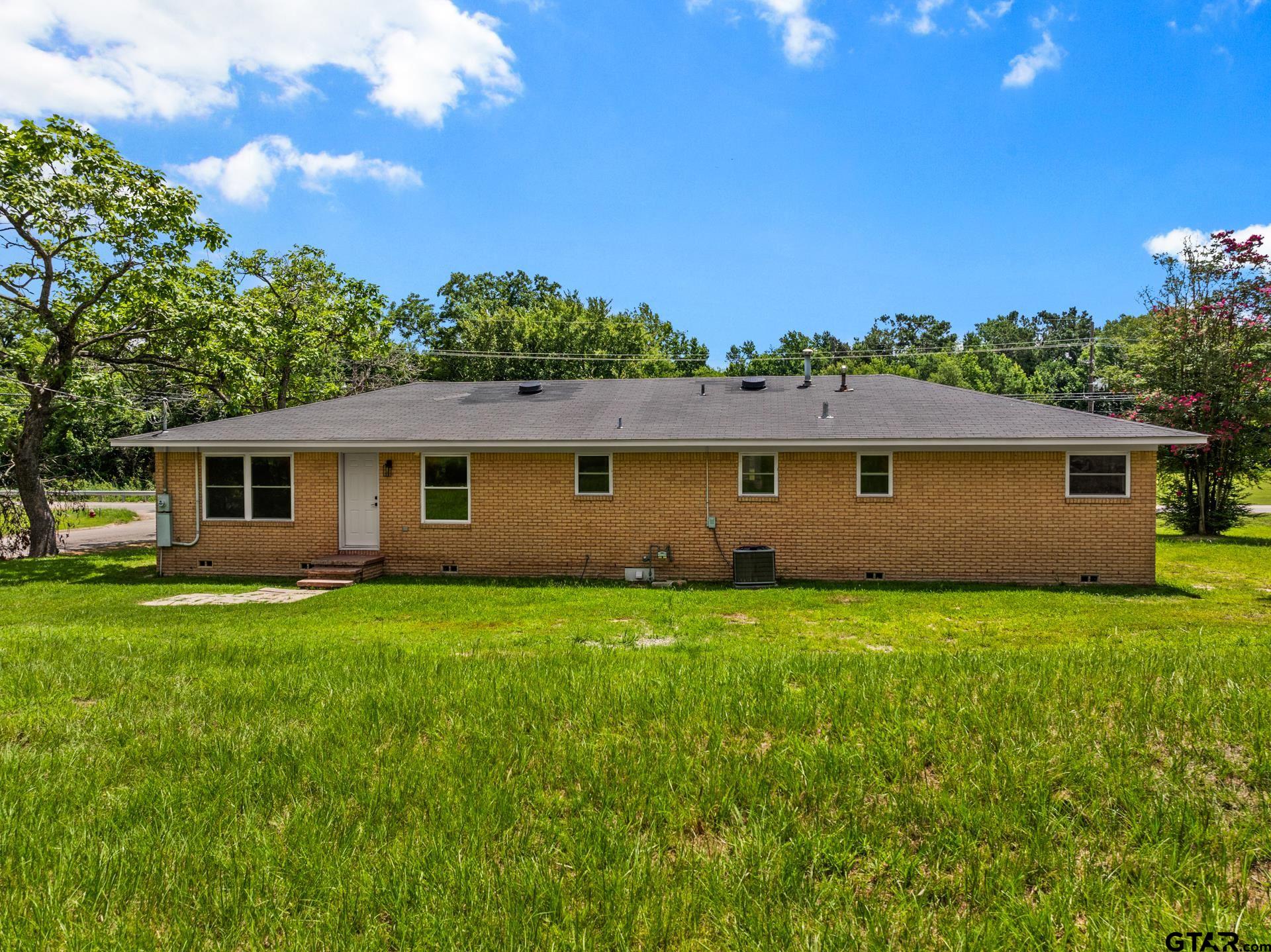 800 Holbrook