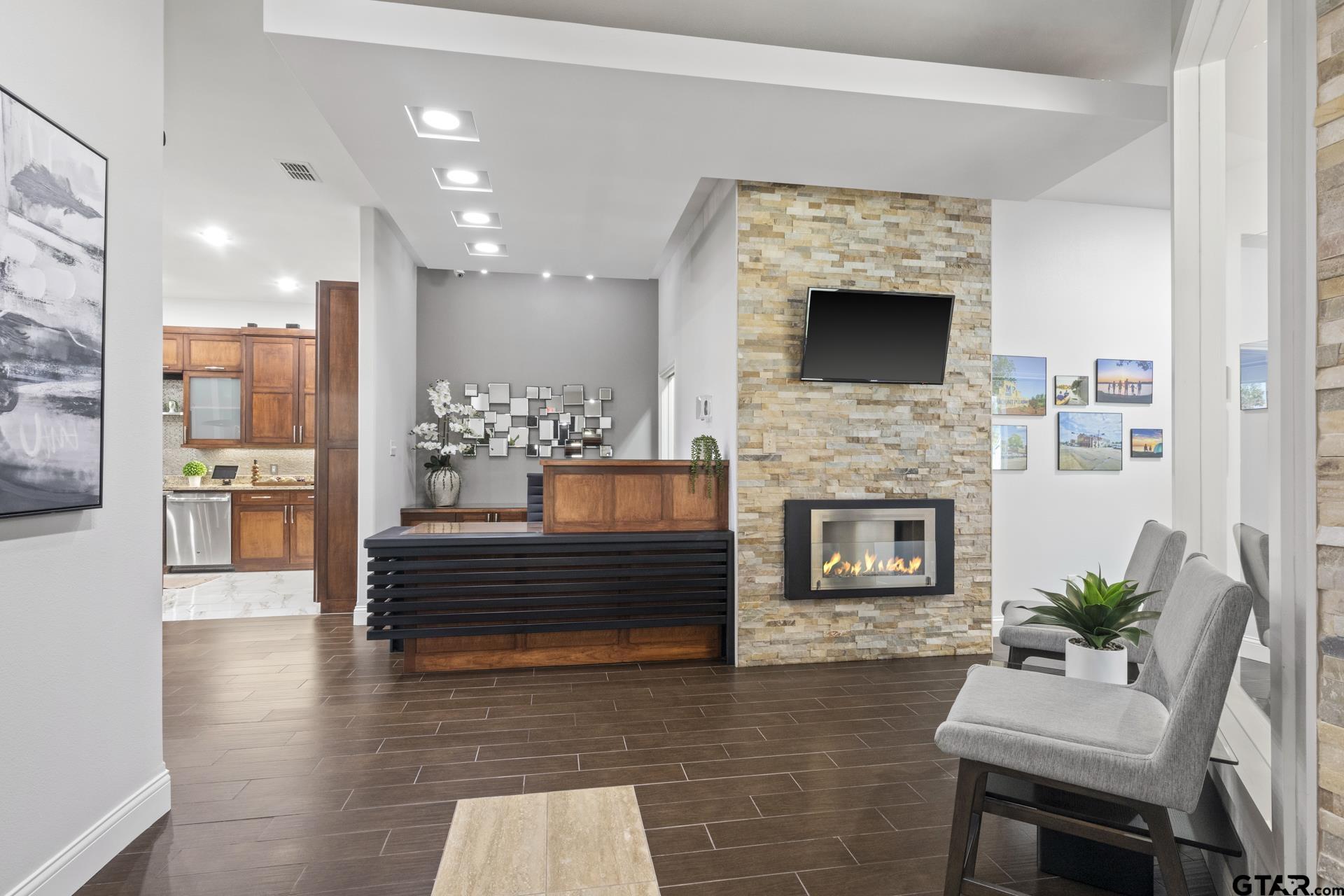 802 North Jefferson