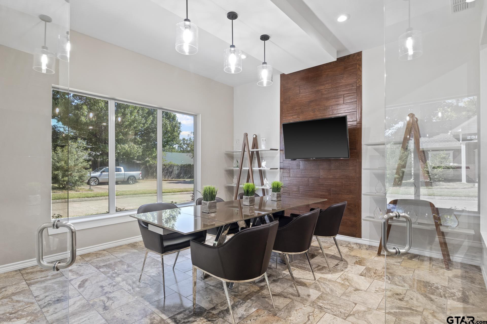 802 North Jefferson
