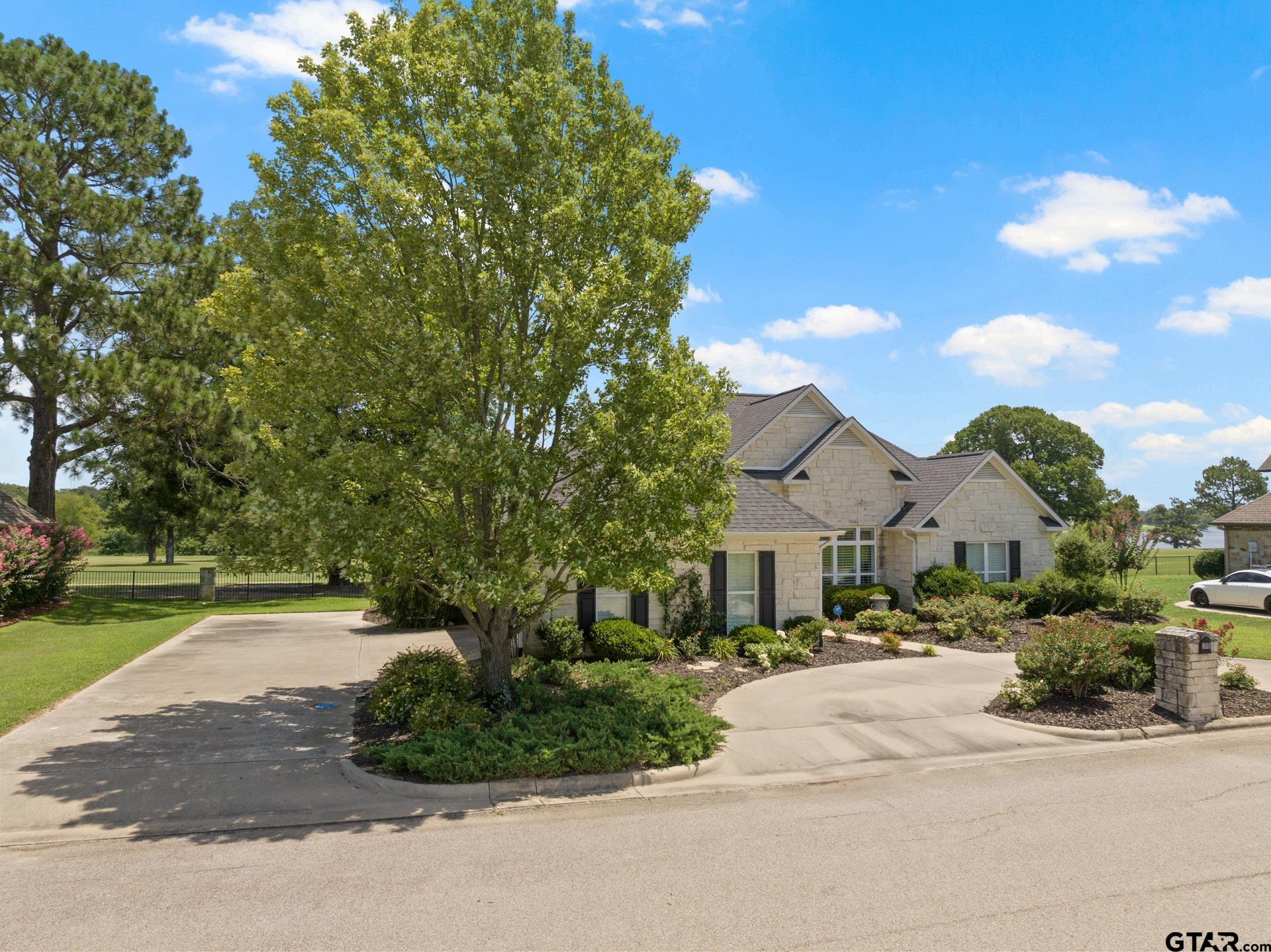 108 Links Drive