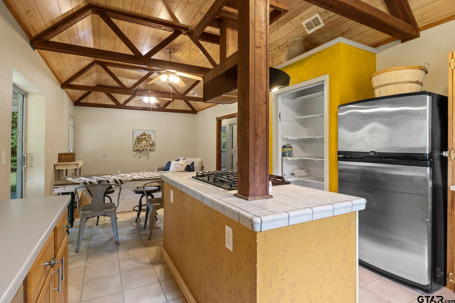 15224 Hwy 144 N