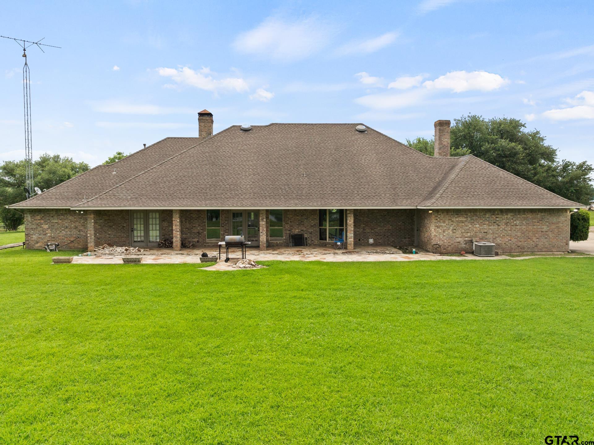 2520 N Hwy 271