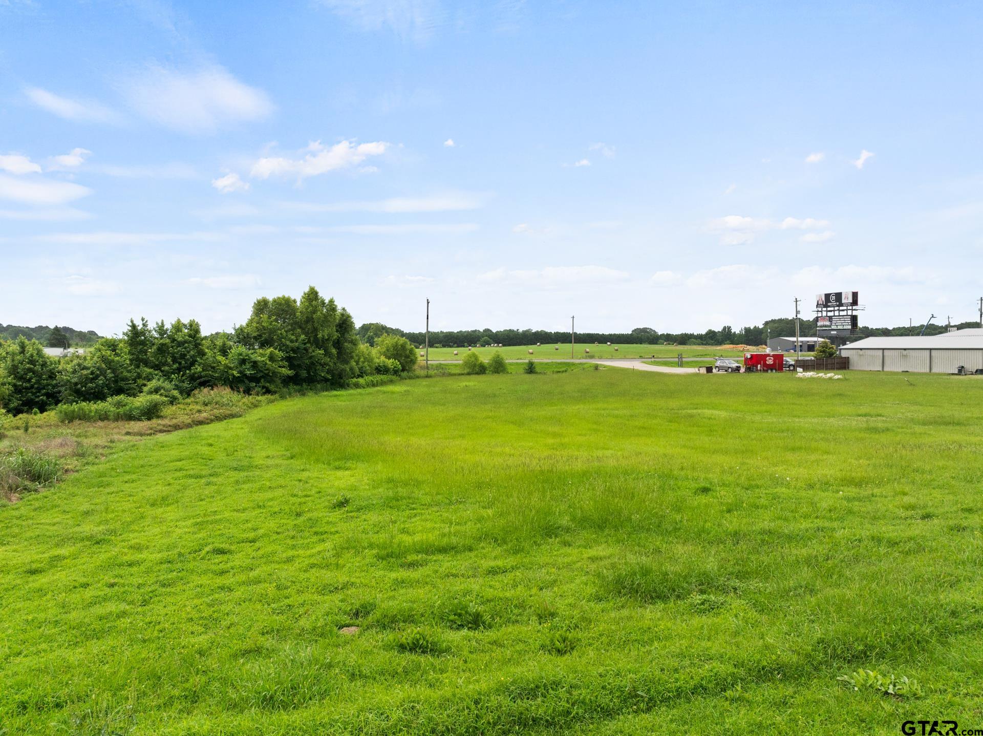 2520 N Hwy 271