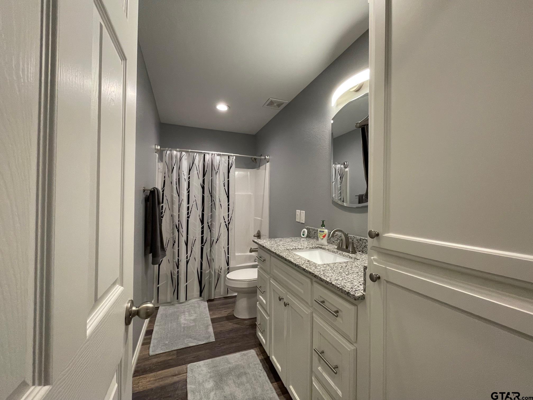 398 King Club Court