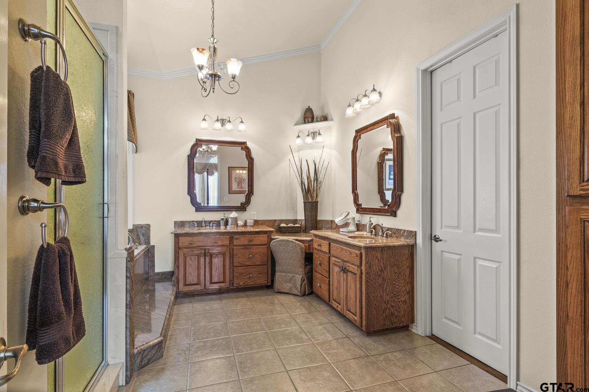 903 Deer Trail Ln