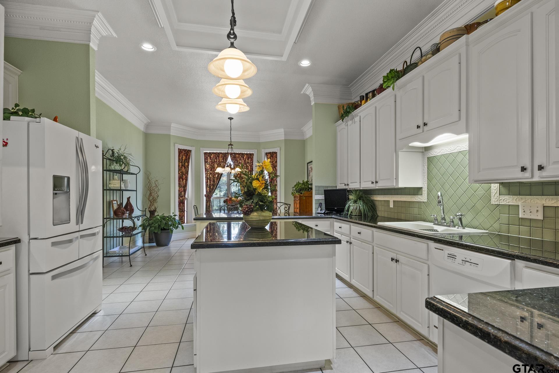903 Deer Trail Ln