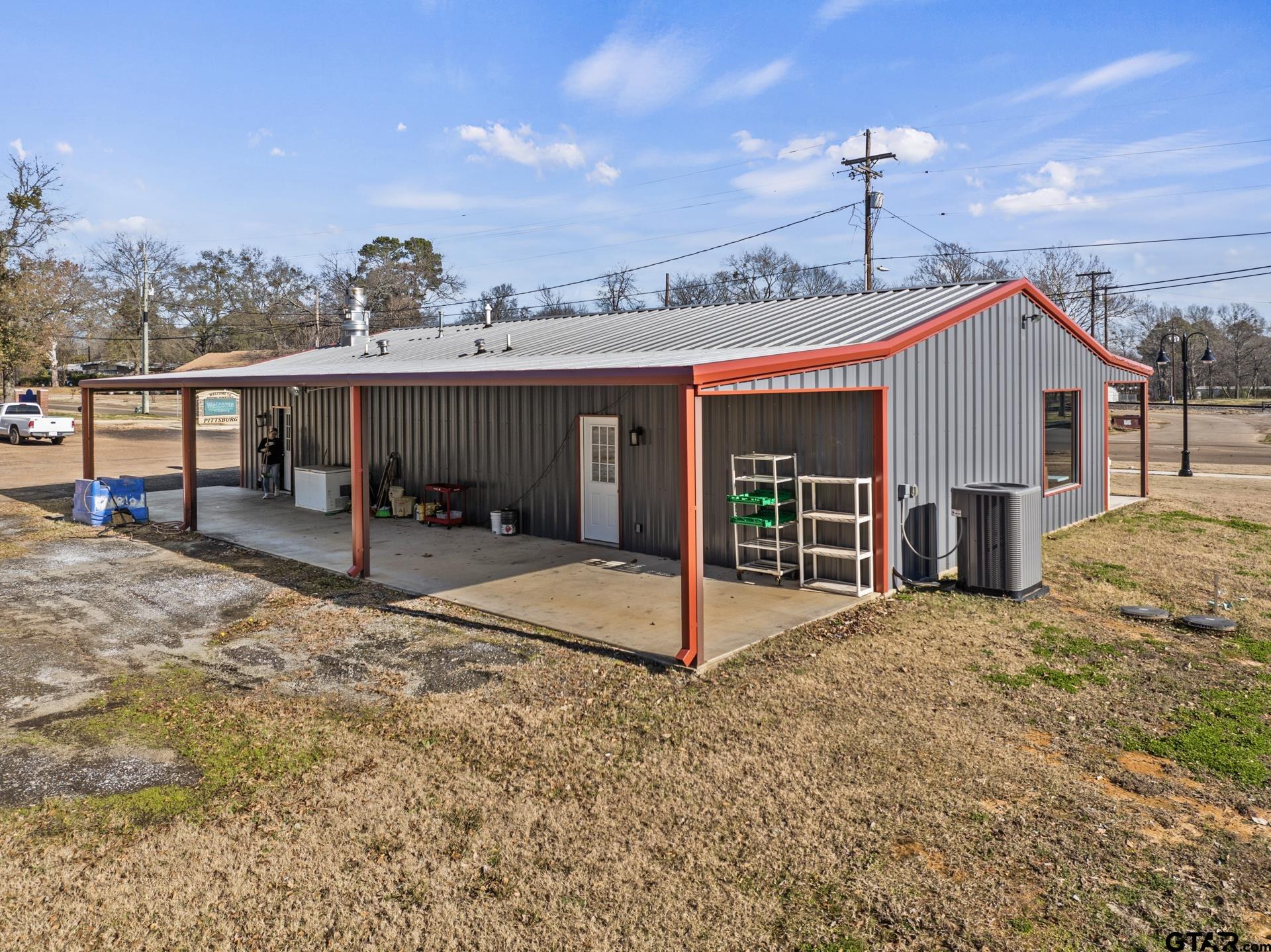 220 Quitman