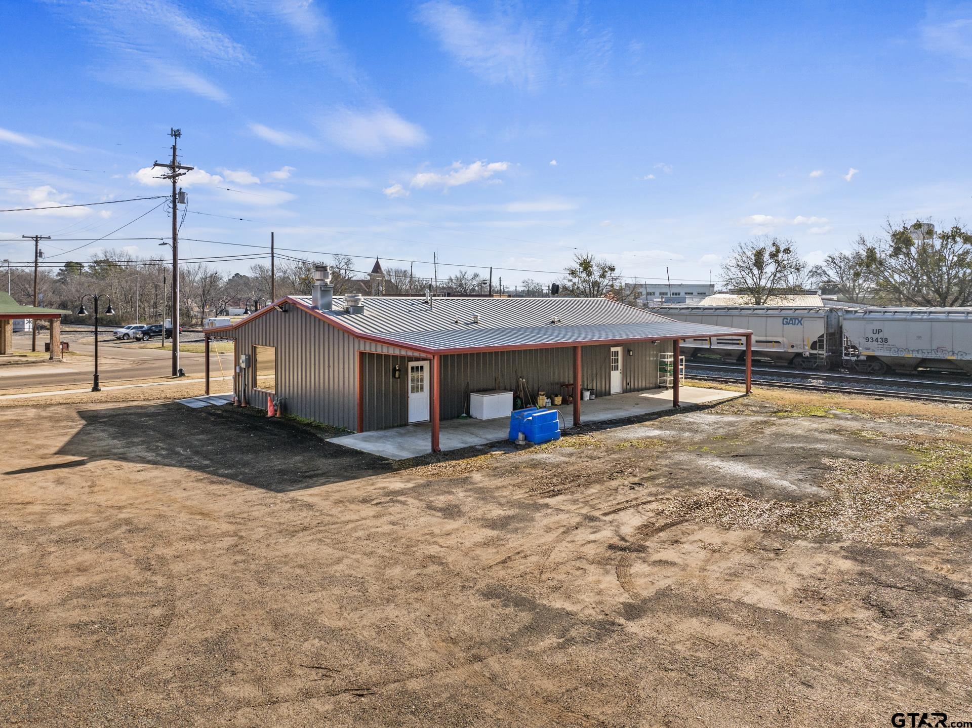 220 Quitman