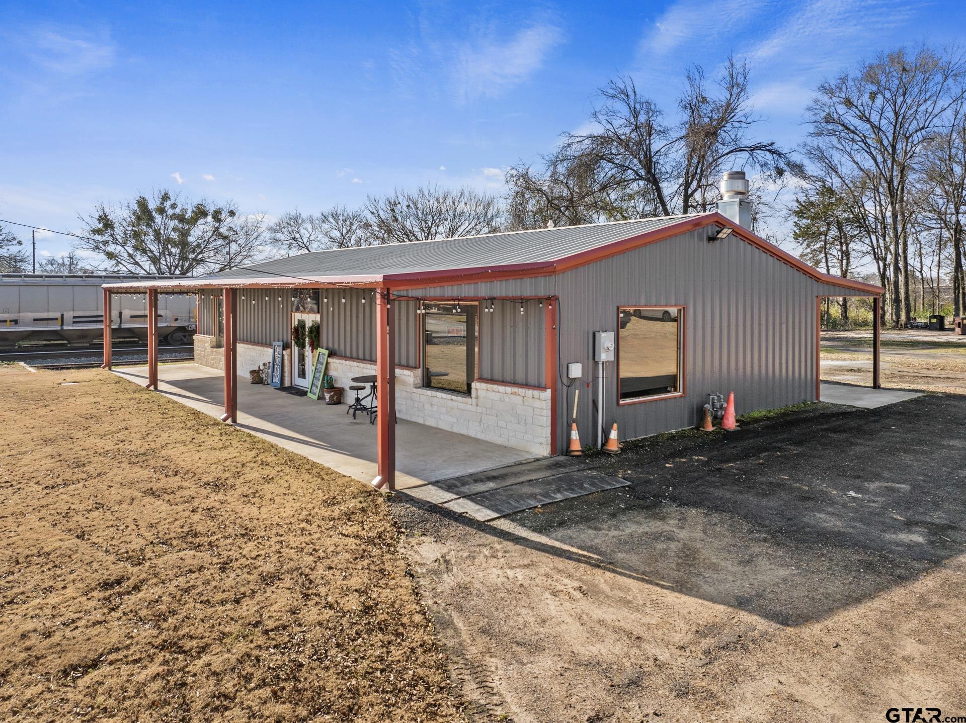 220 Quitman