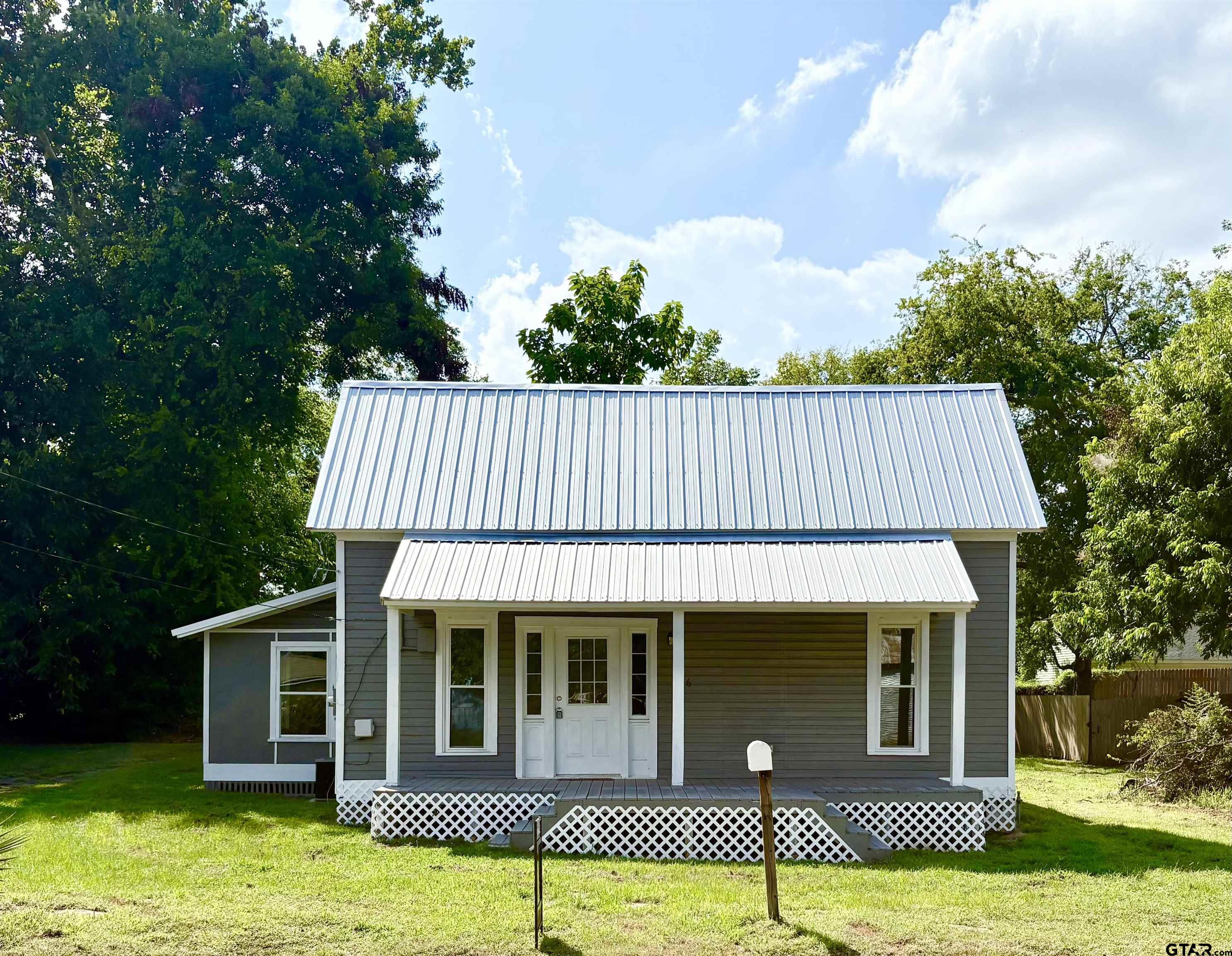 206 LIVE OAK