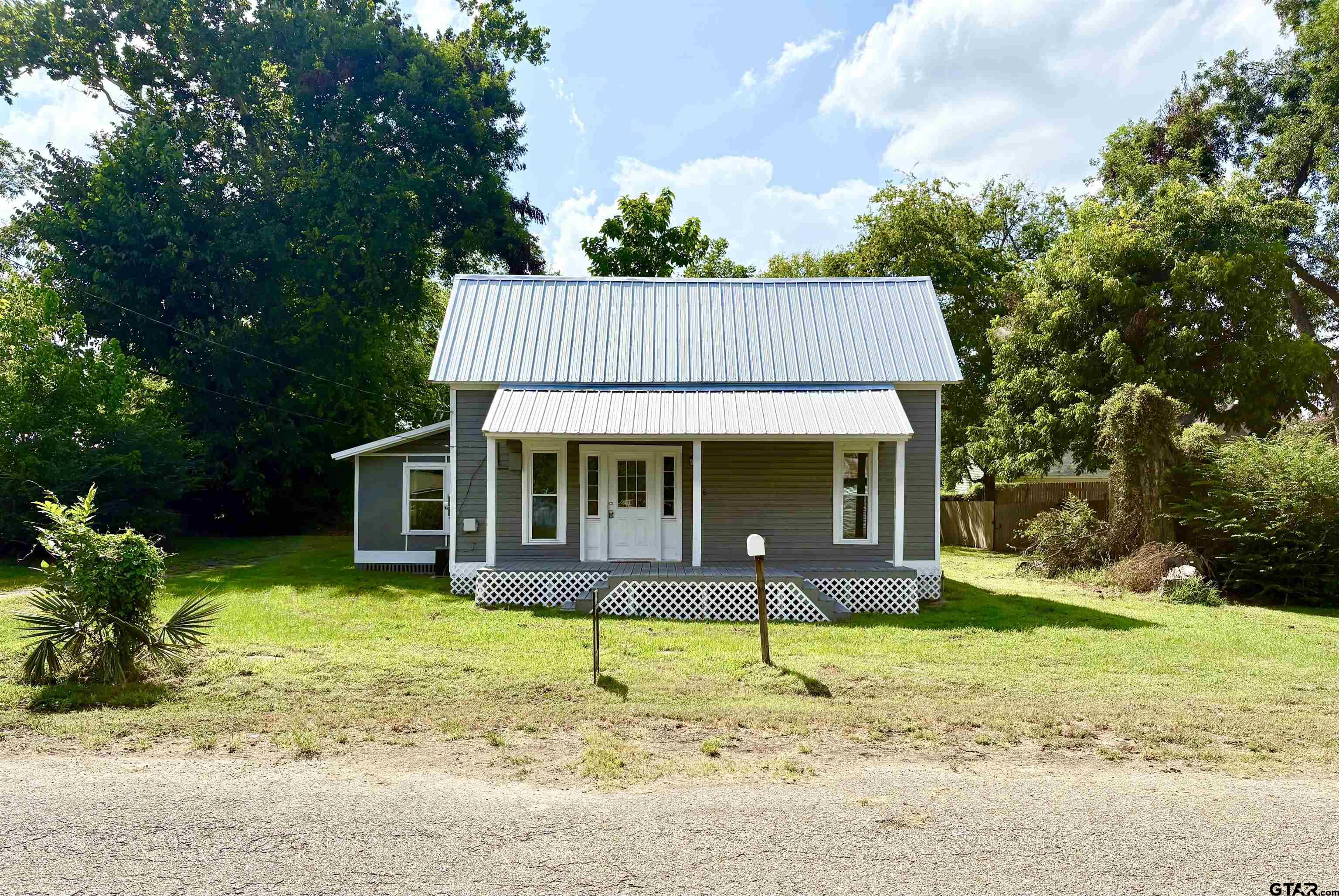 206 LIVE OAK