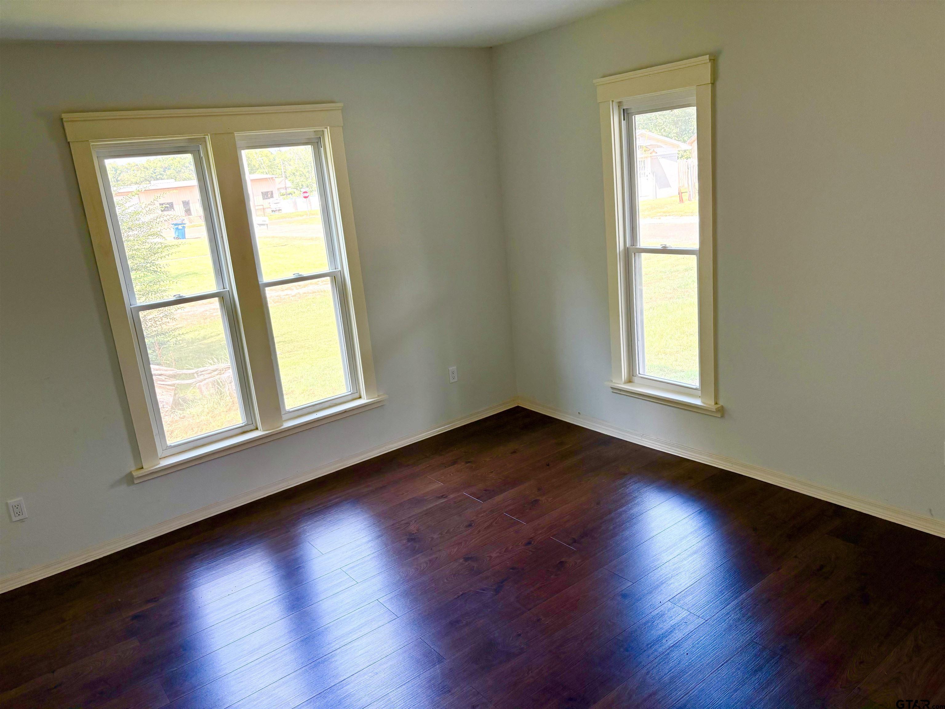 206 LIVE OAK
