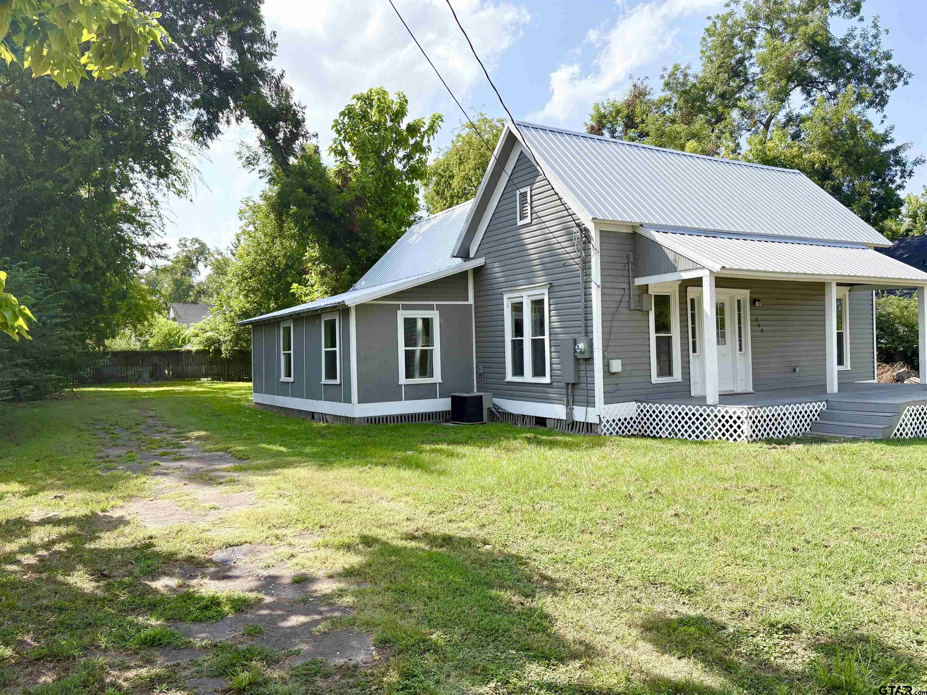 206 LIVE OAK