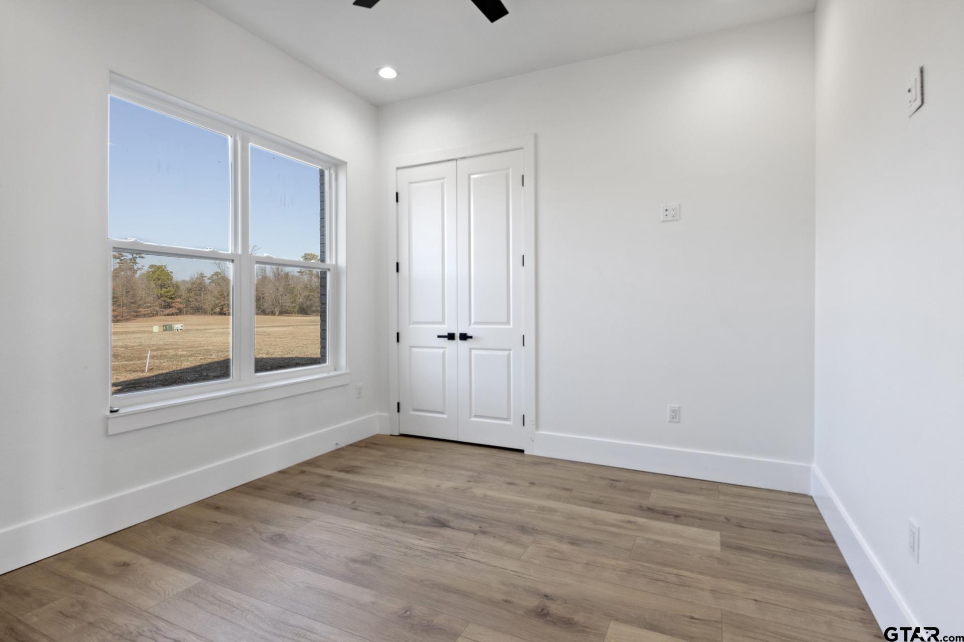 126 Private Road 2712