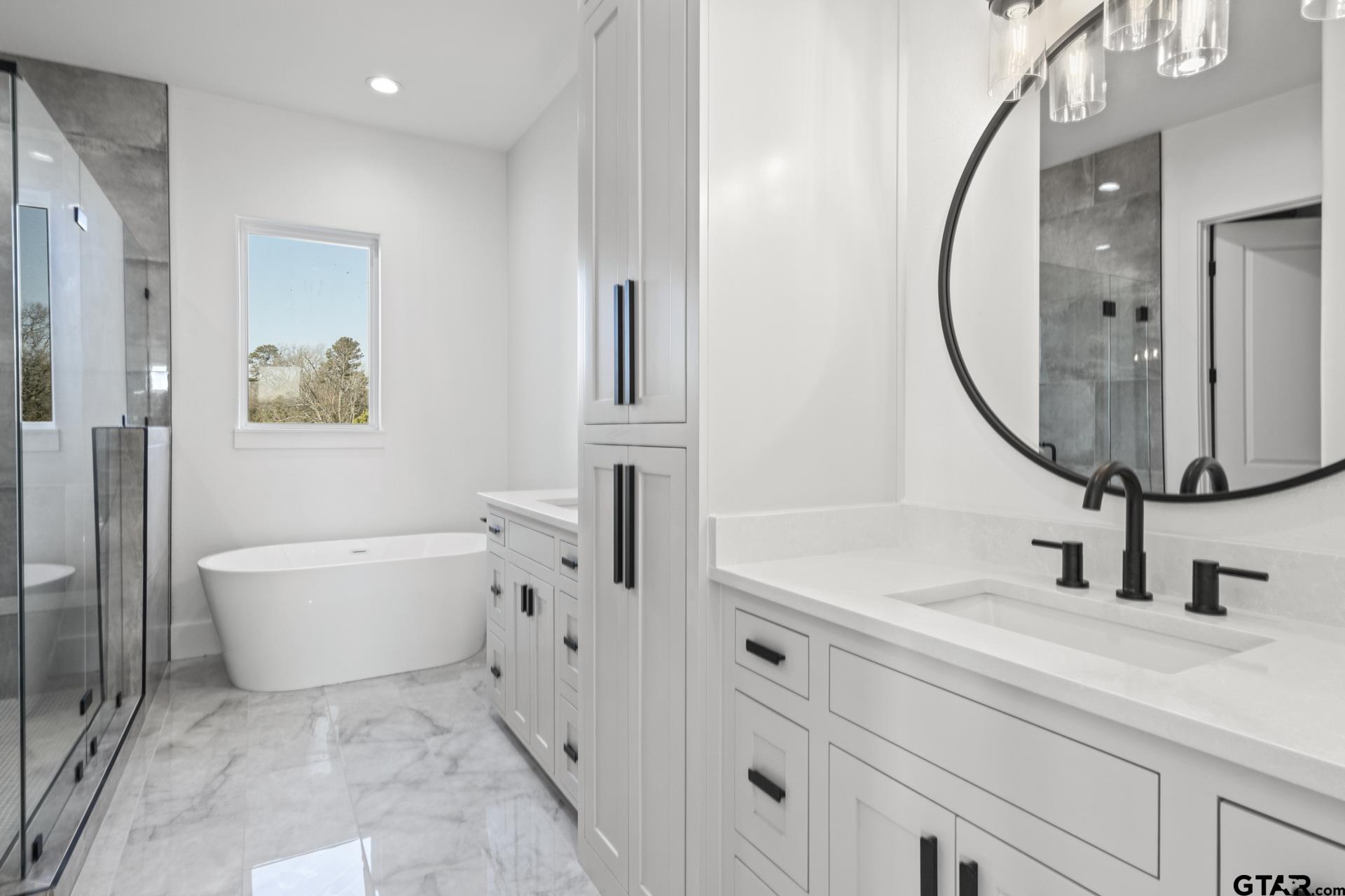 126 Private Road 2712