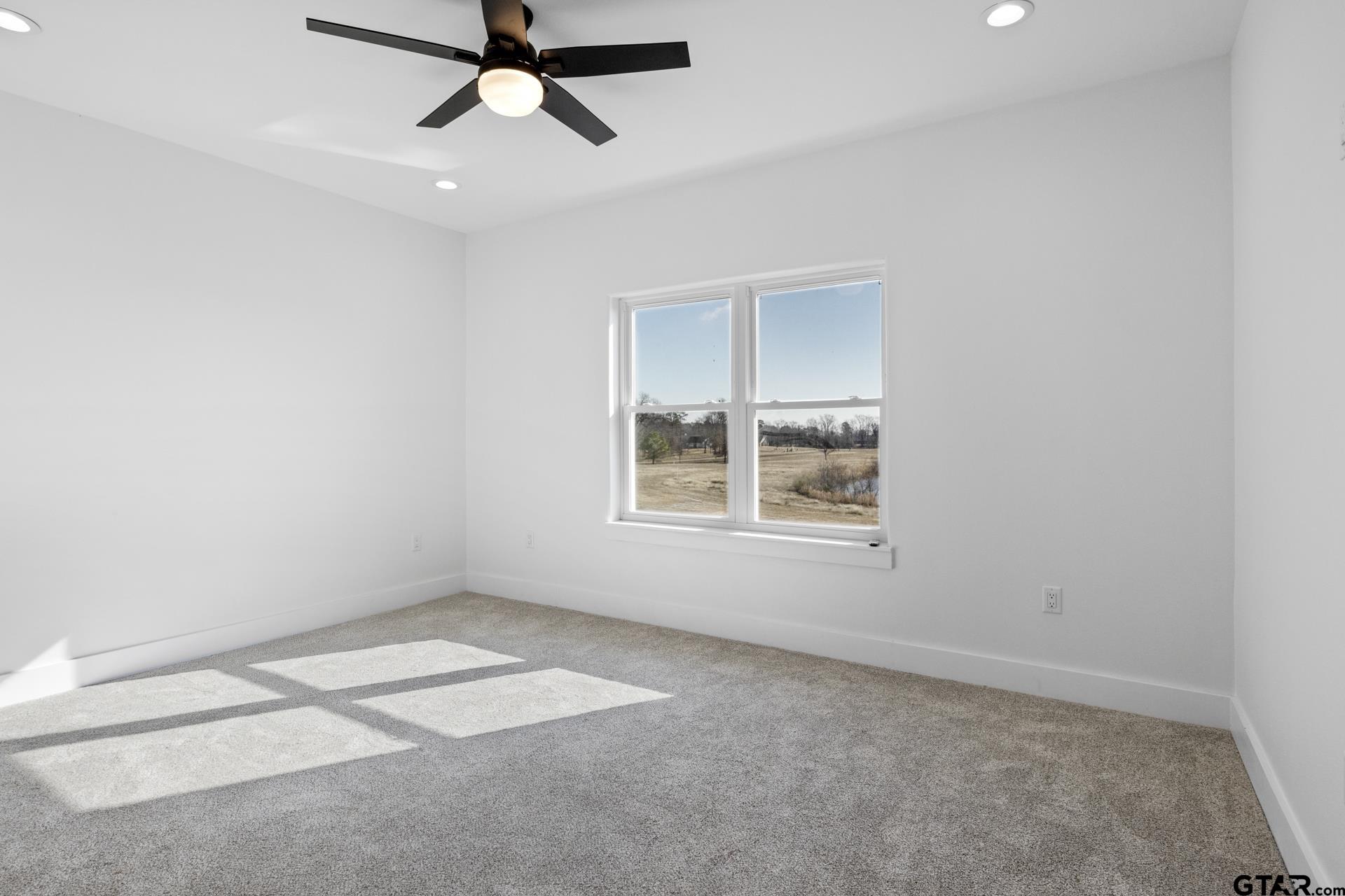 126 Private Road 2712