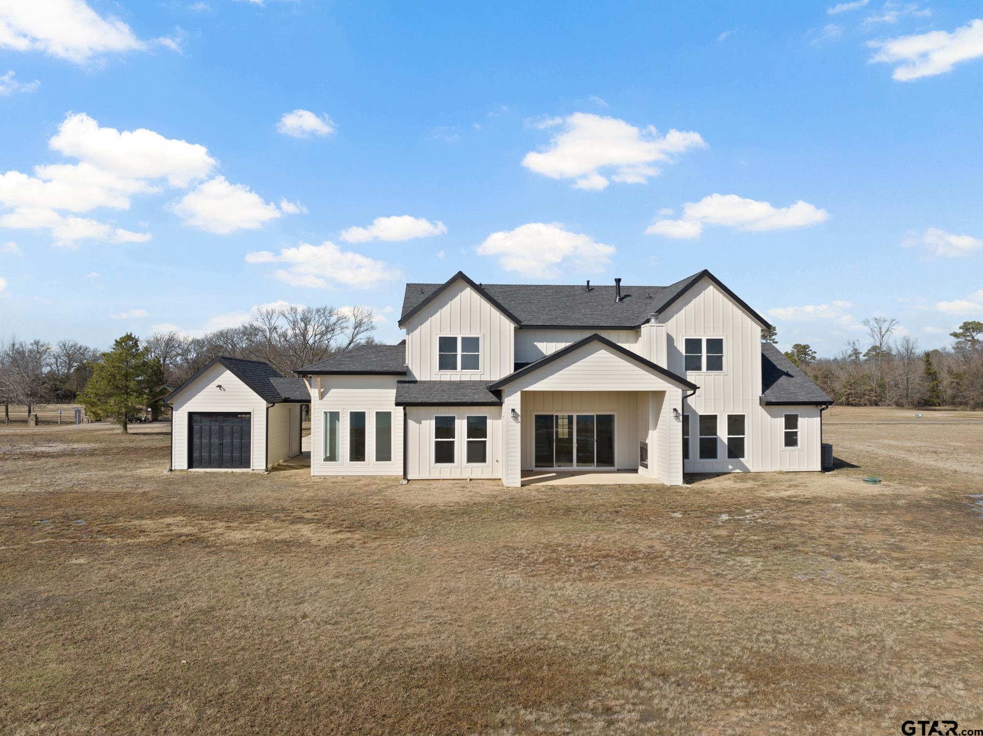 126 Private Road 2712