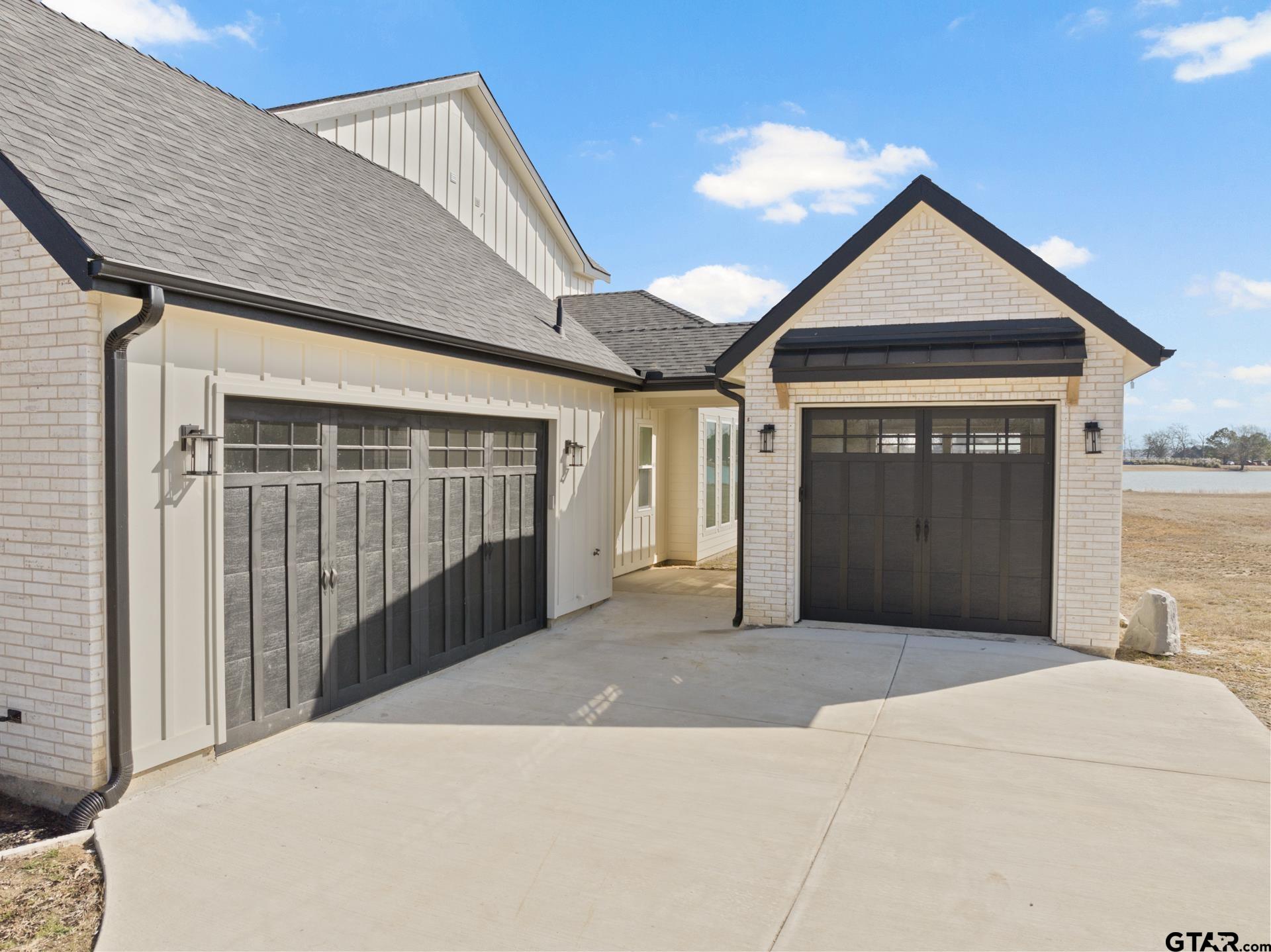 126 Private Road 2712
