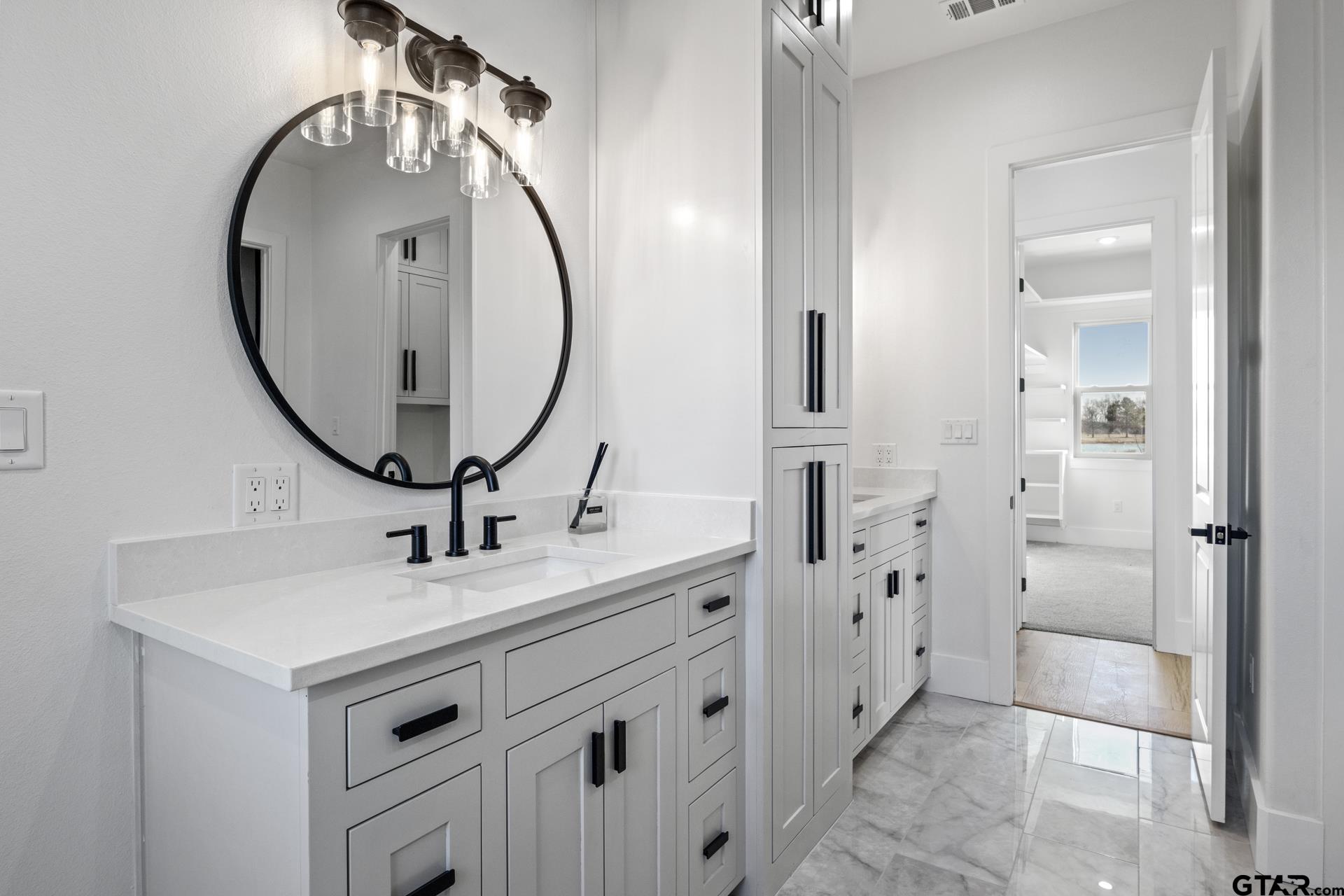126 Private Road 2712
