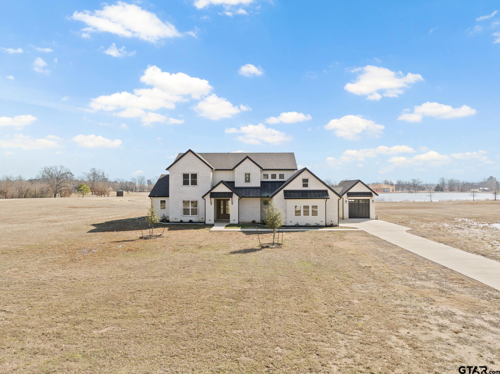 126 Private Road 2712