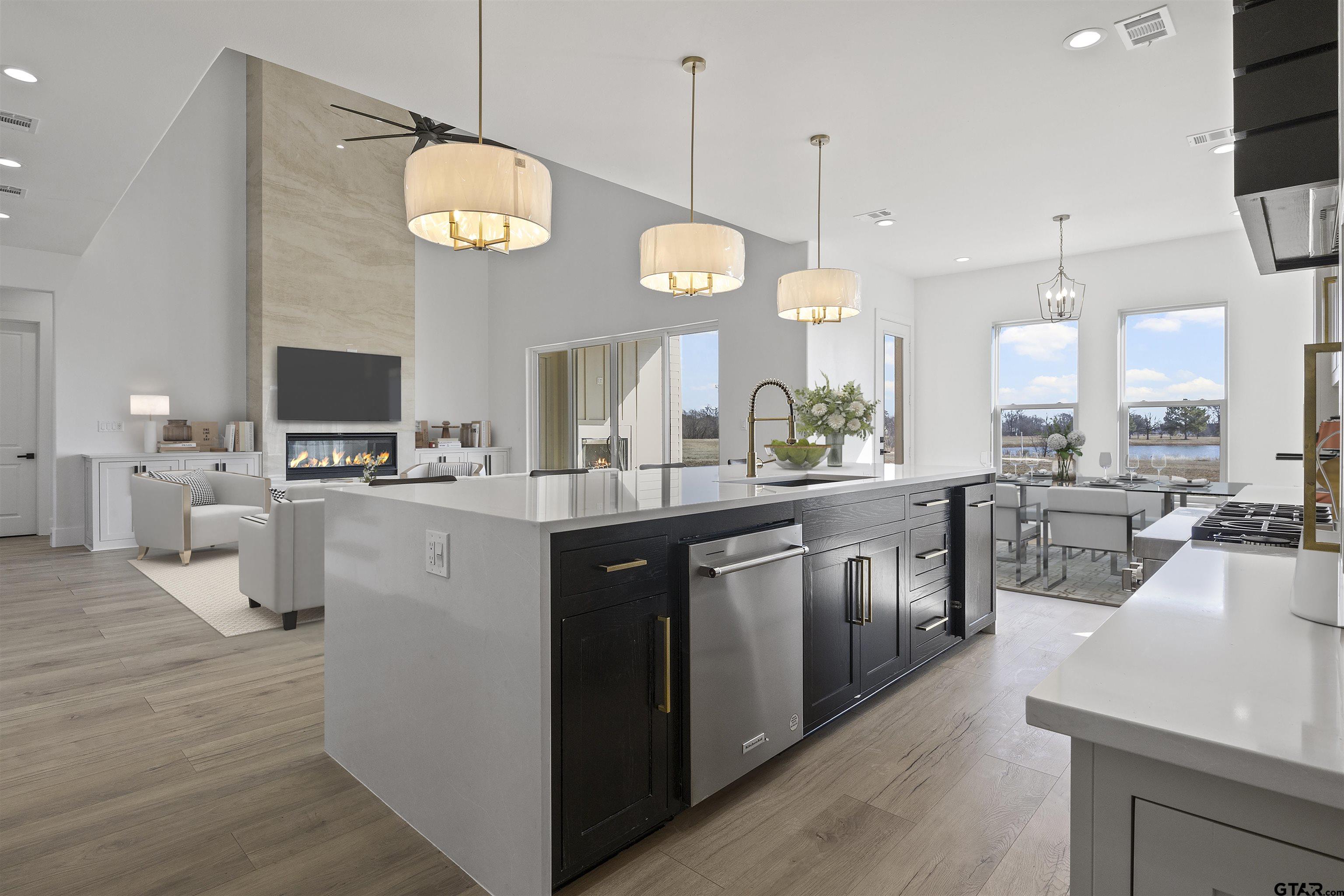 126 Private Road 2712