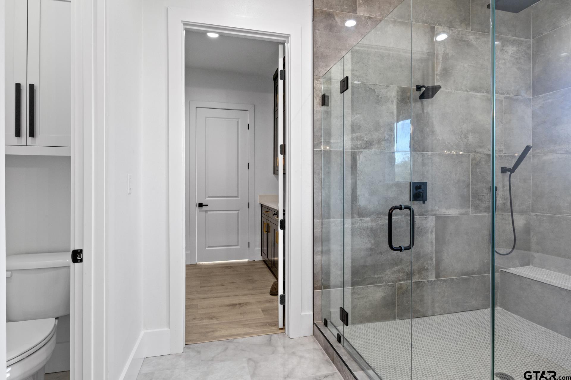 126 Private Road 2712