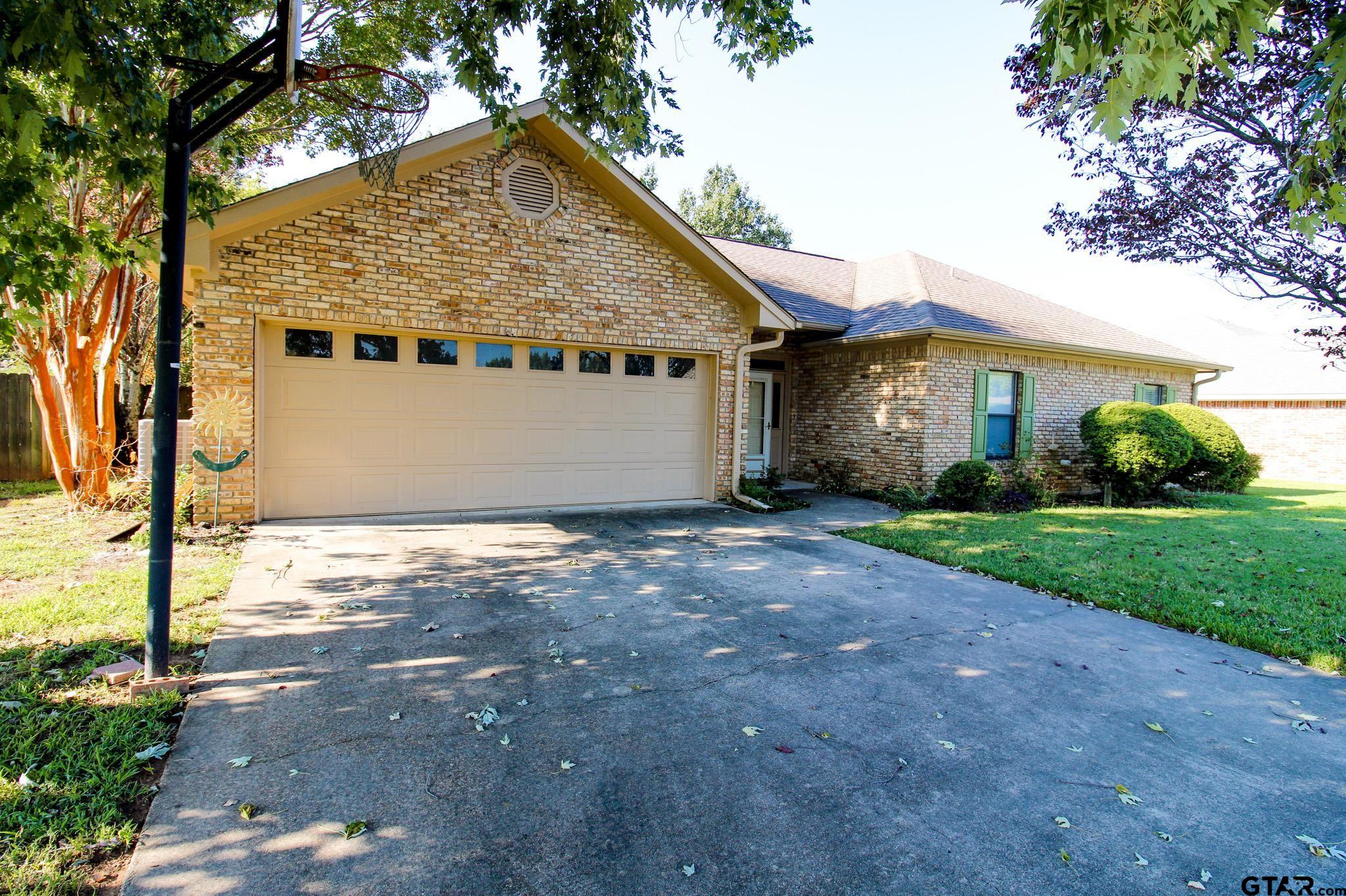 607 Mustang Dr