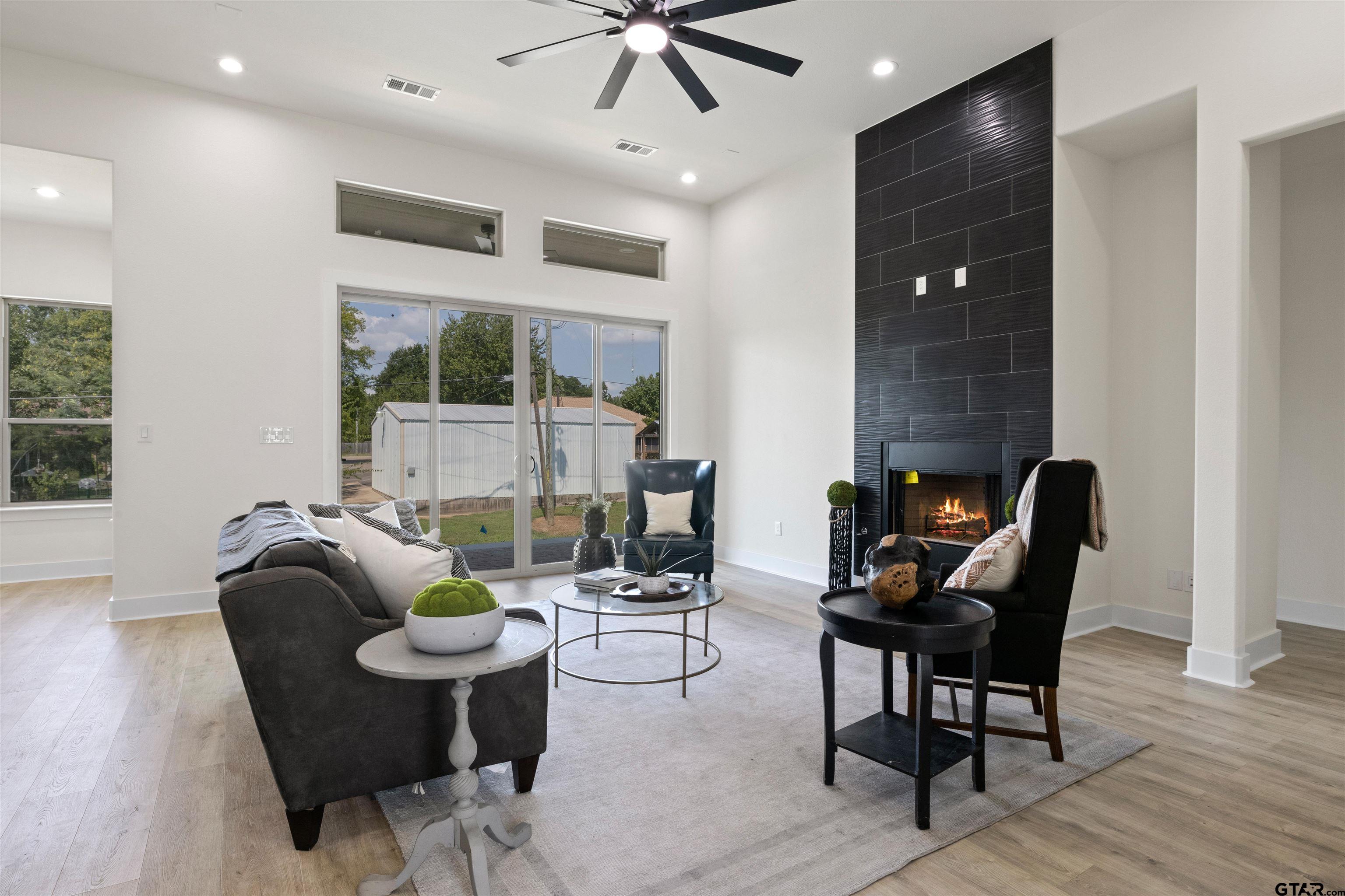 2705 Stone Briar