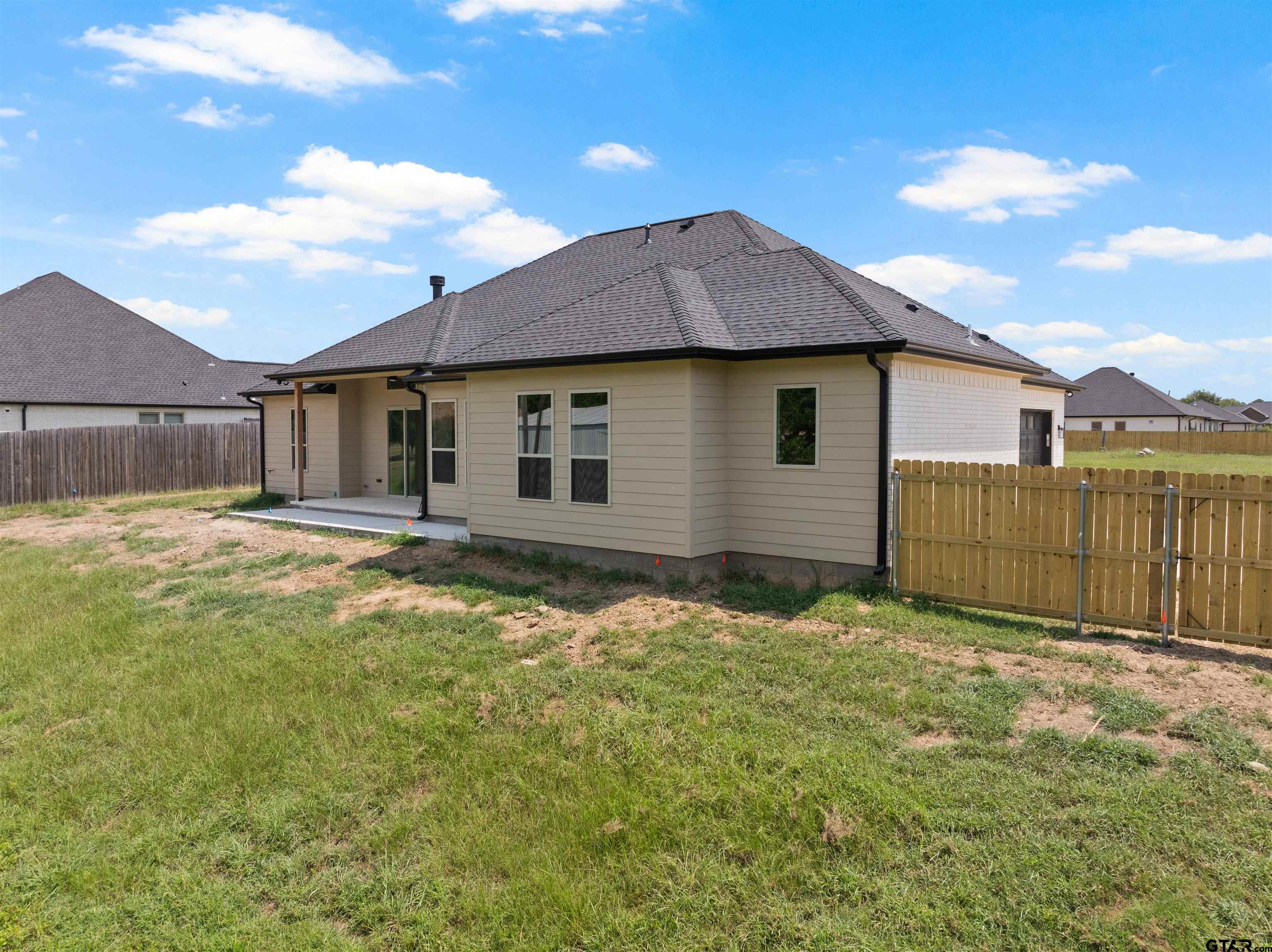 2705 Stone Briar