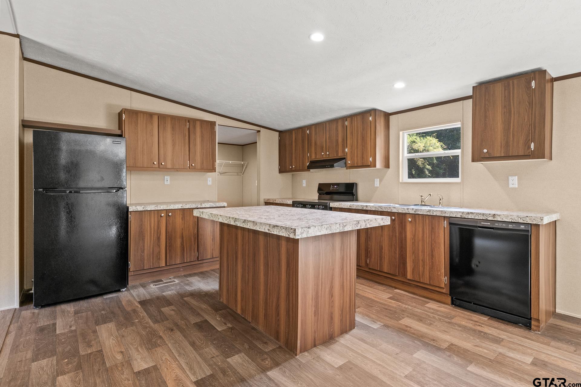 251 County Road 2603