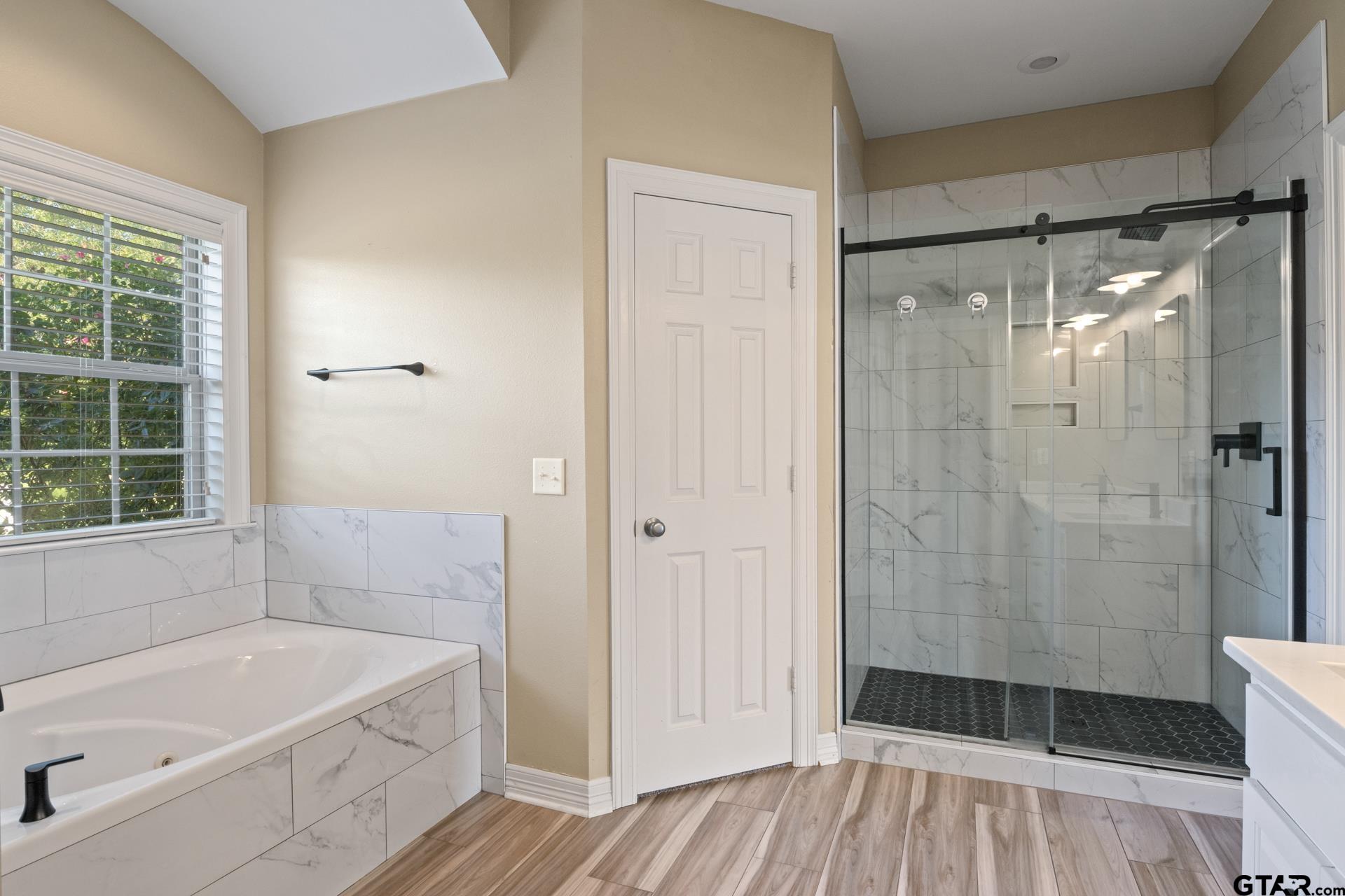 299 Private Road 54166