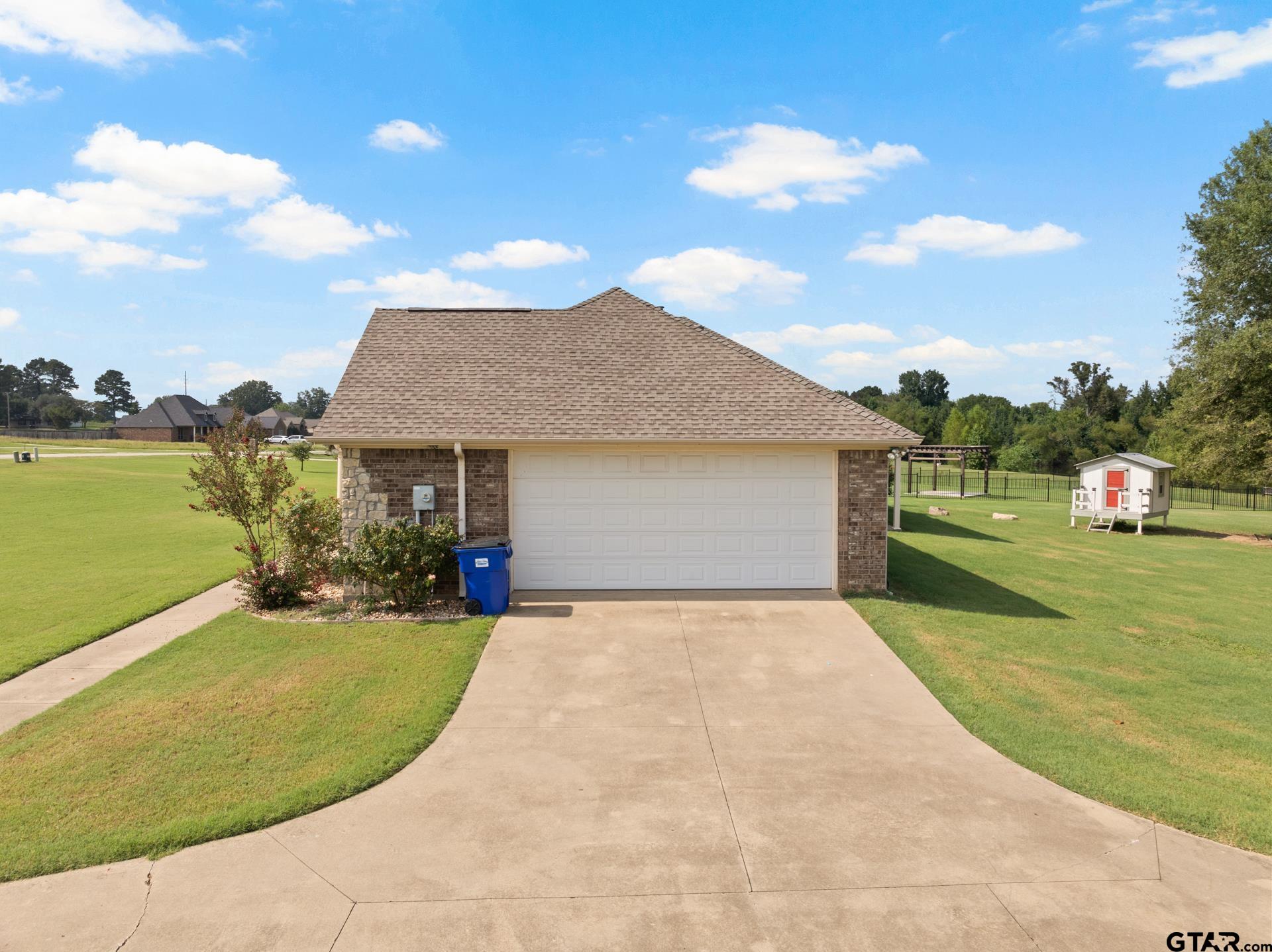 299 Private Road 54166