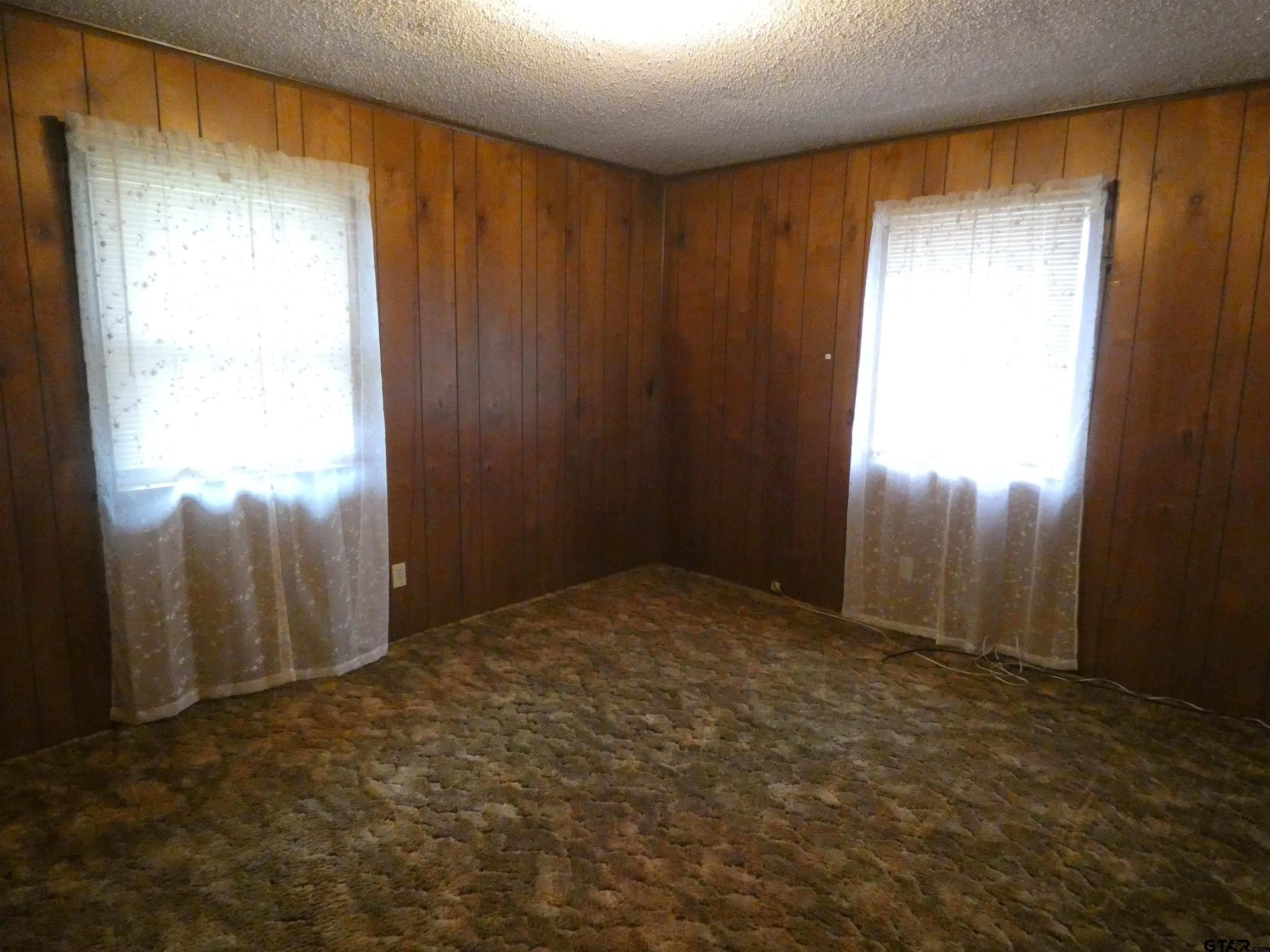 205 E Wilson