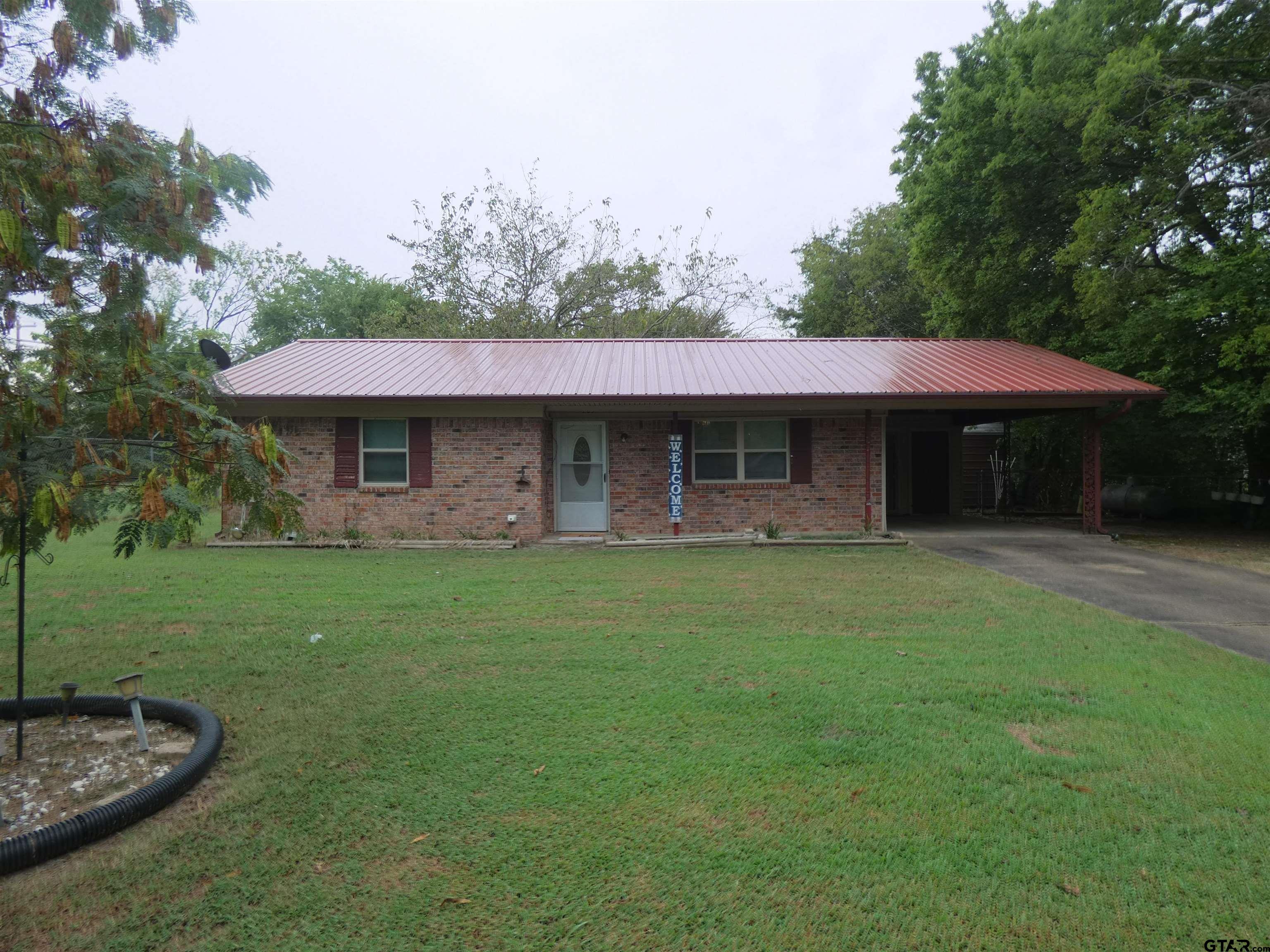 205 E Wilson