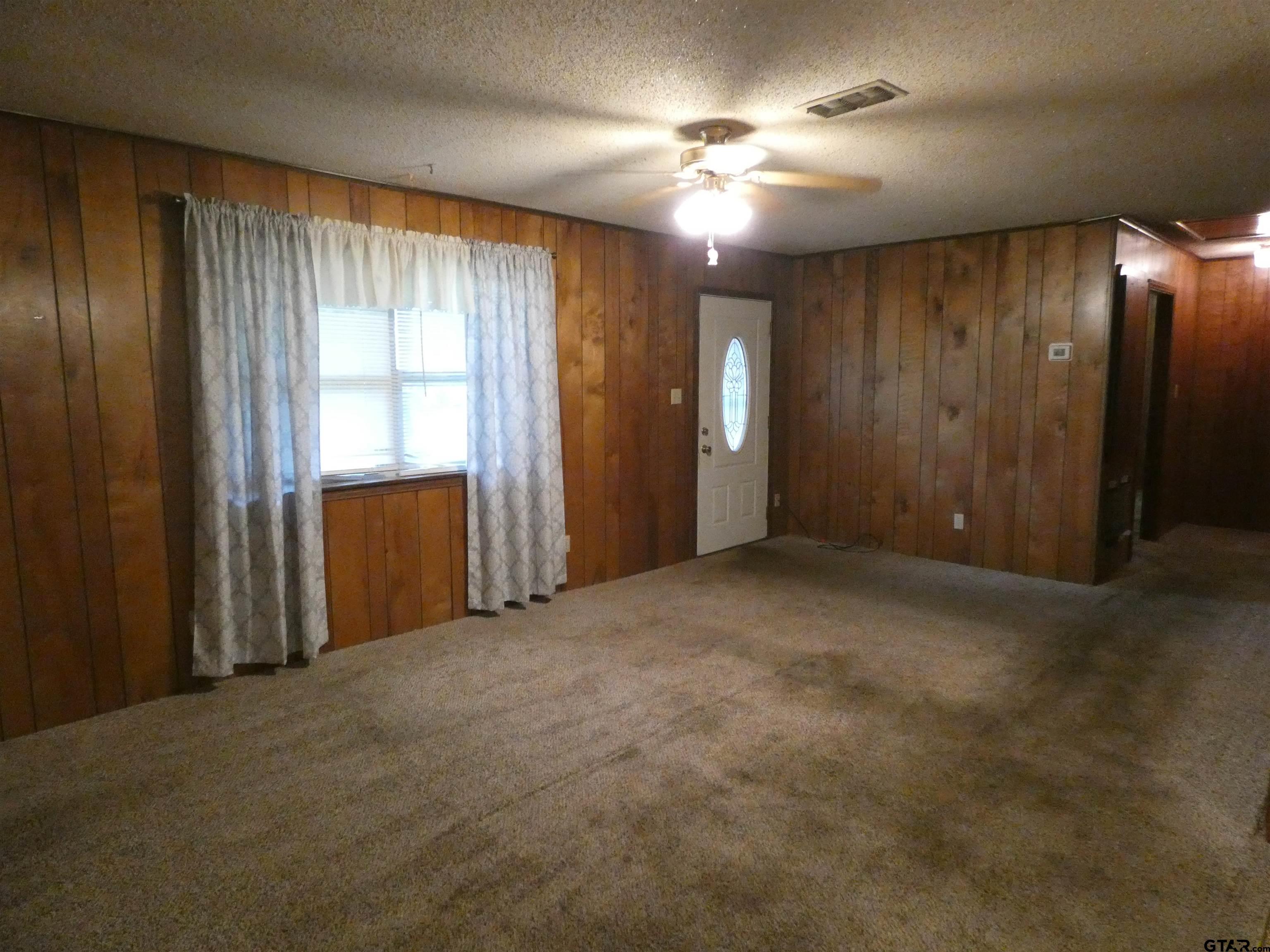 205 E Wilson