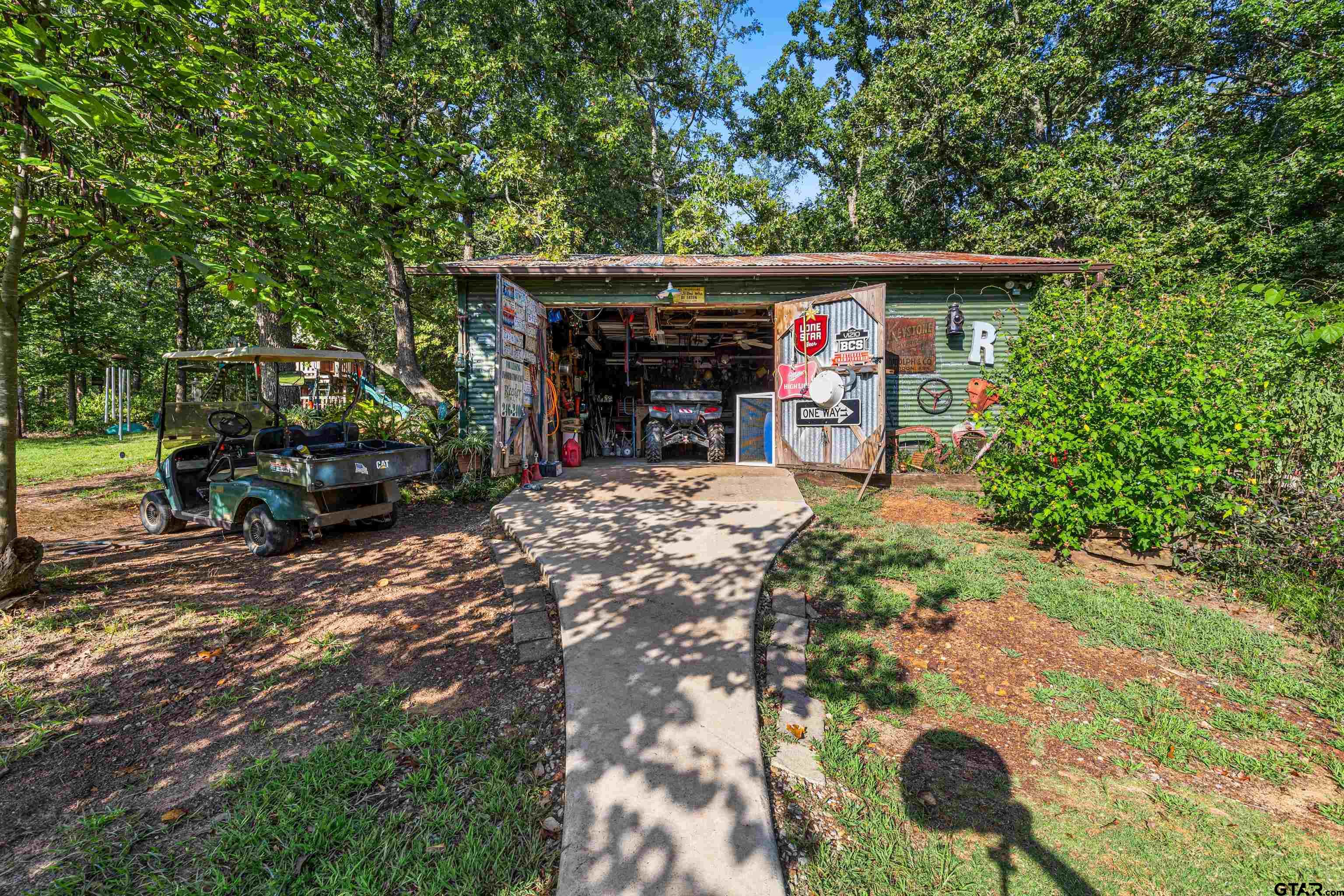125 Private Road 3180