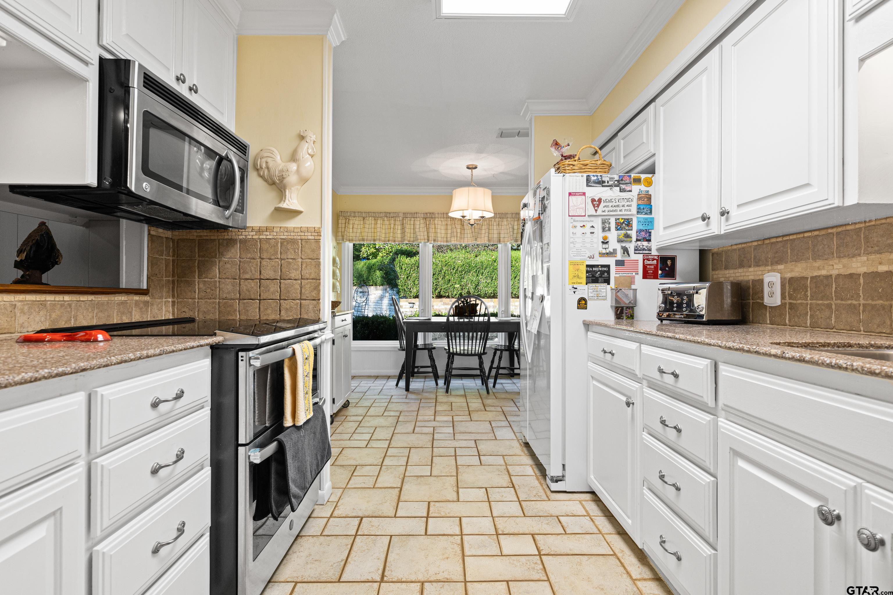 125 Private Road 3180