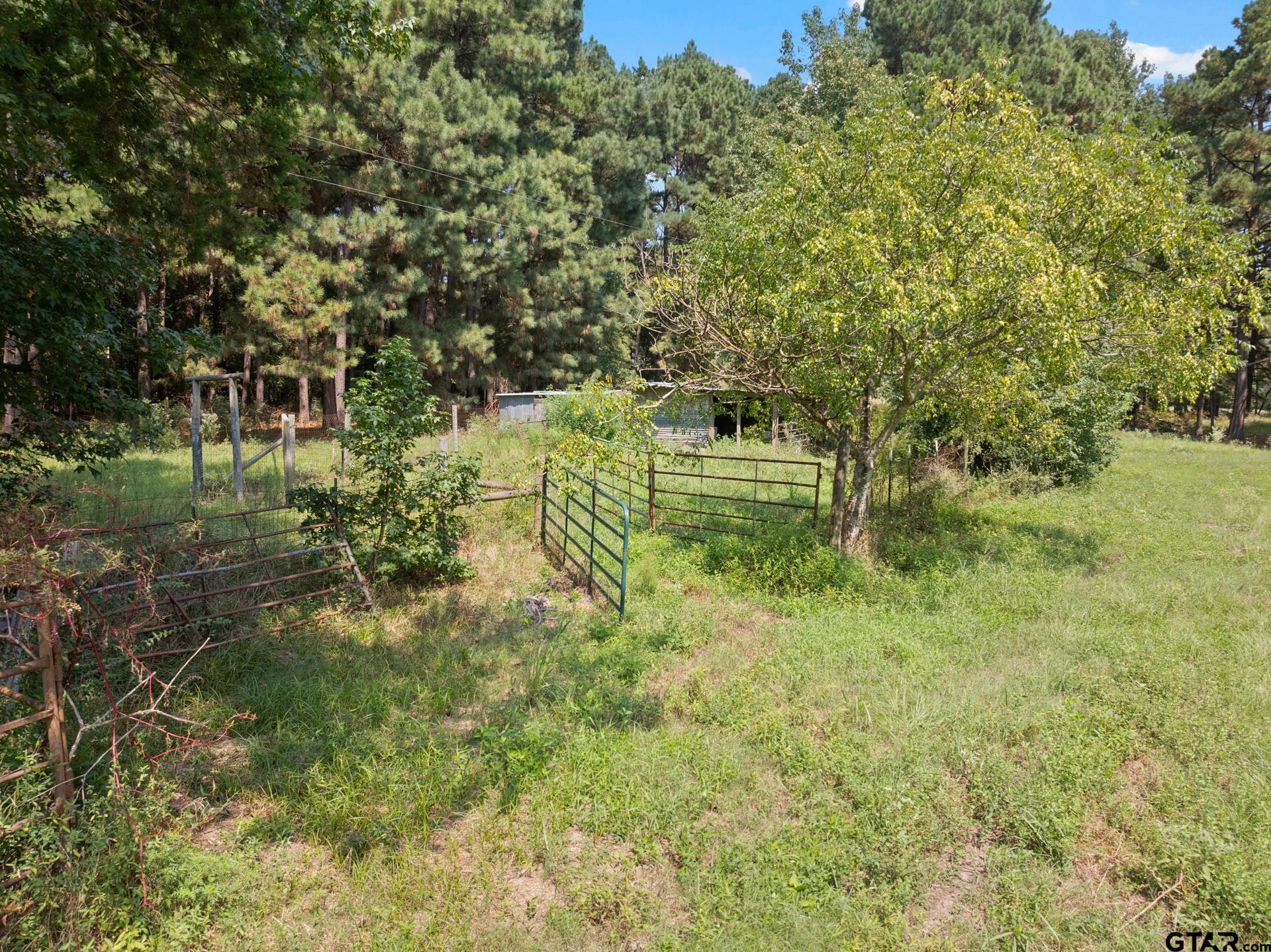 3926 Pignut Rd