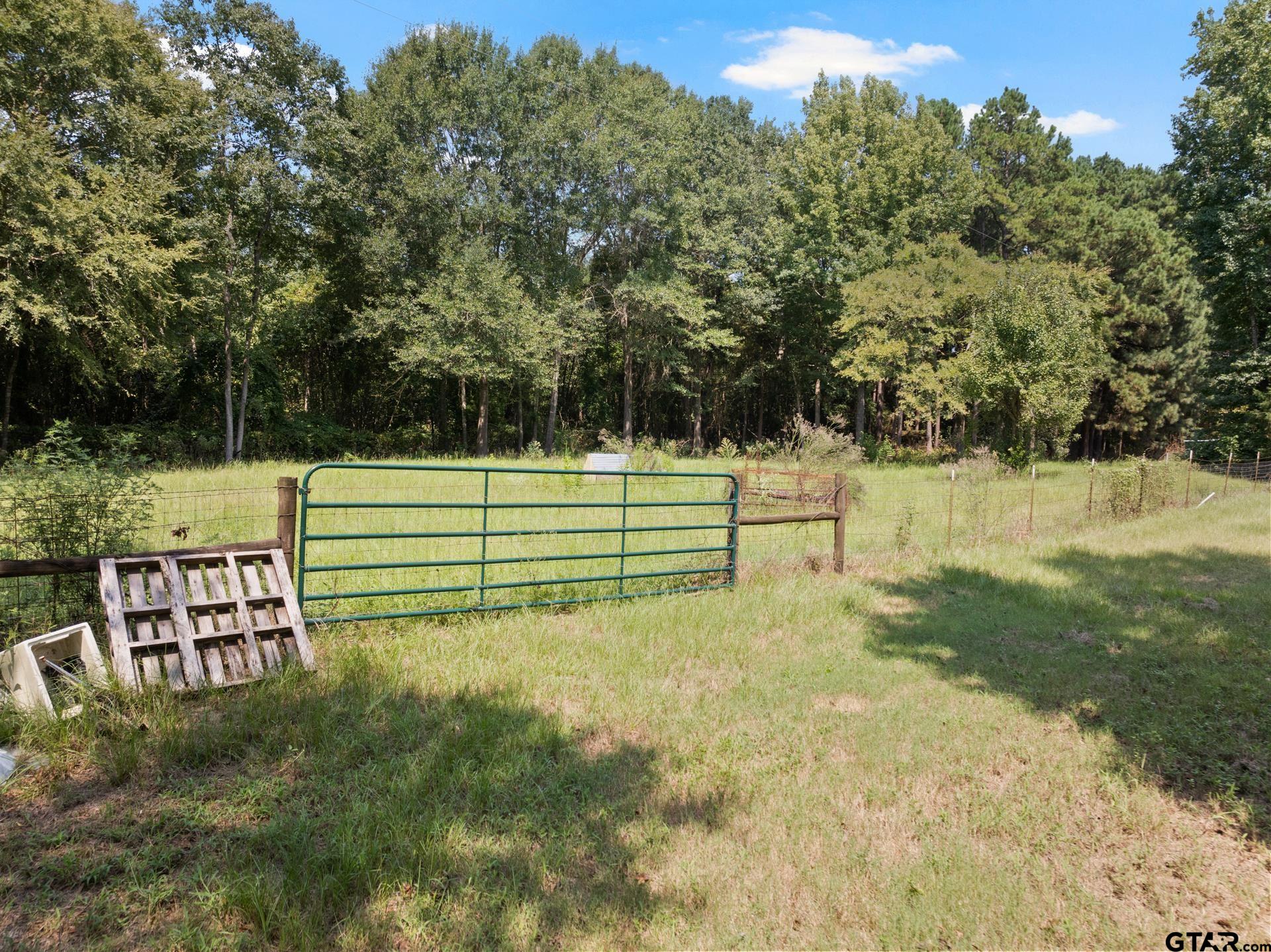 3926 Pignut Rd