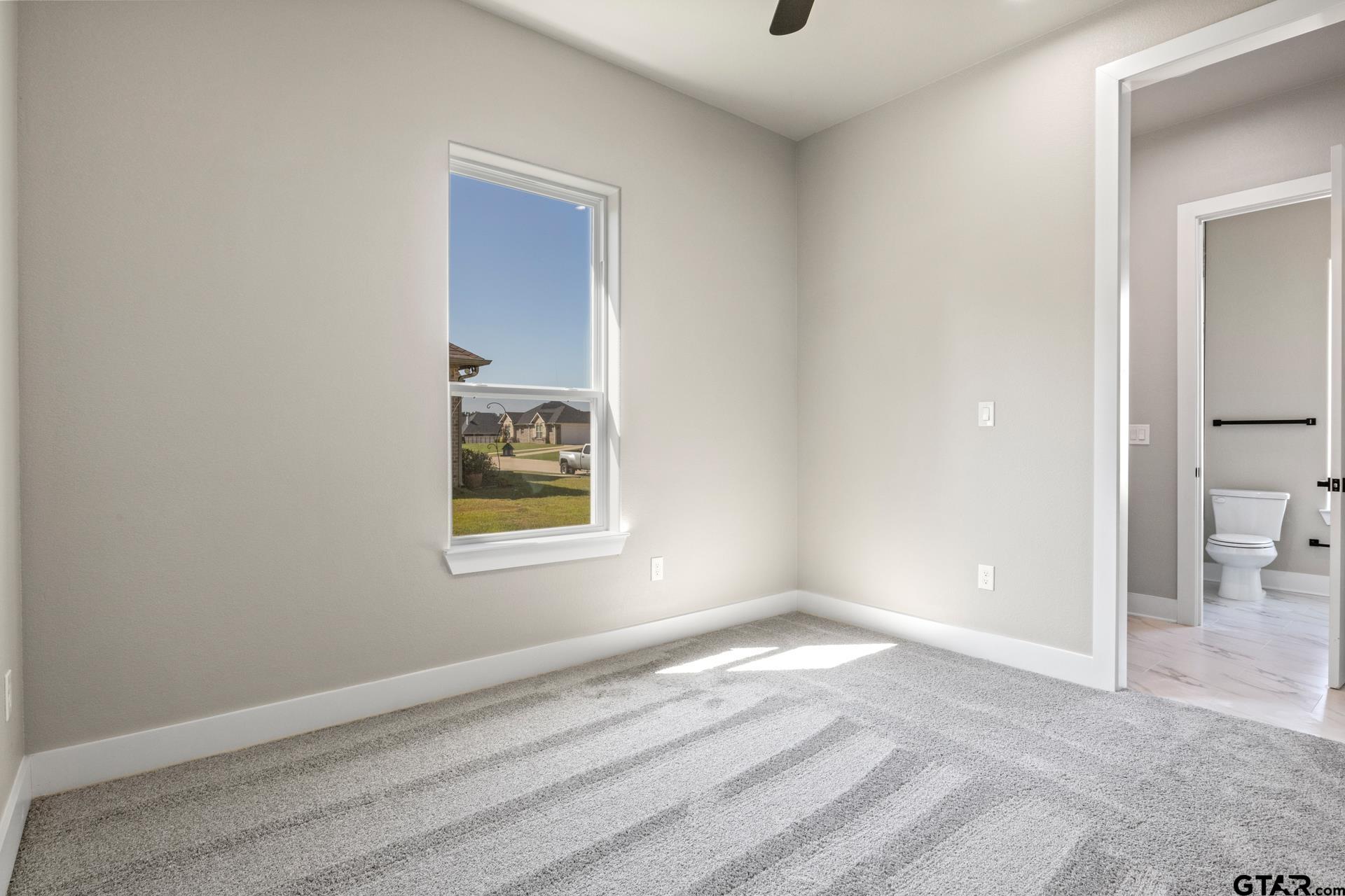 2732 Stone Hedge