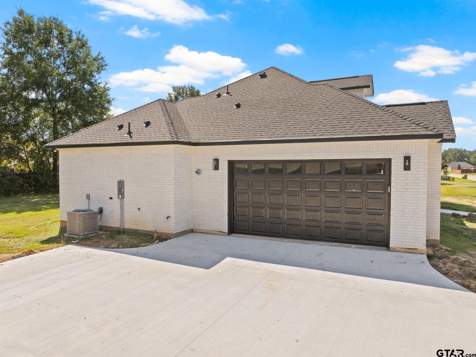 2732 Stone Hedge
