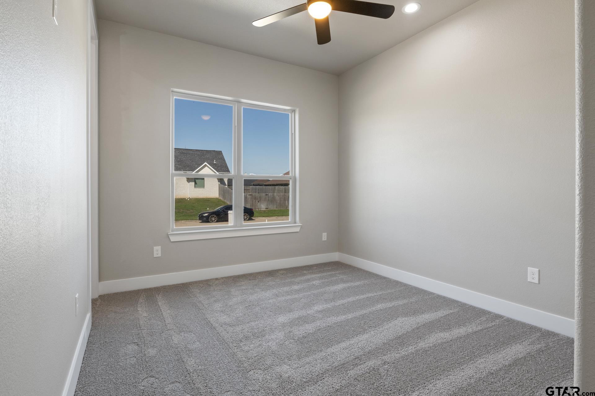 2732 Stone Hedge